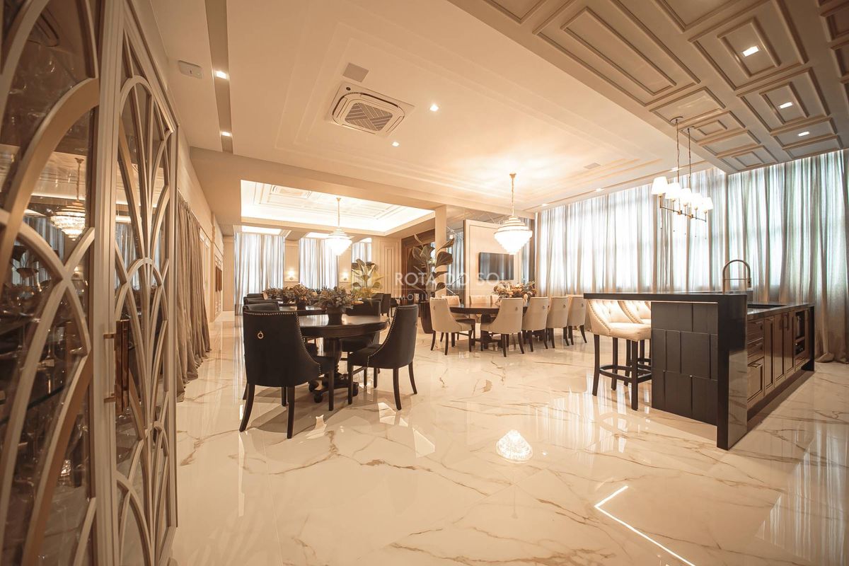 Apartamento 4 Suítes Meia Praia Itapema SC