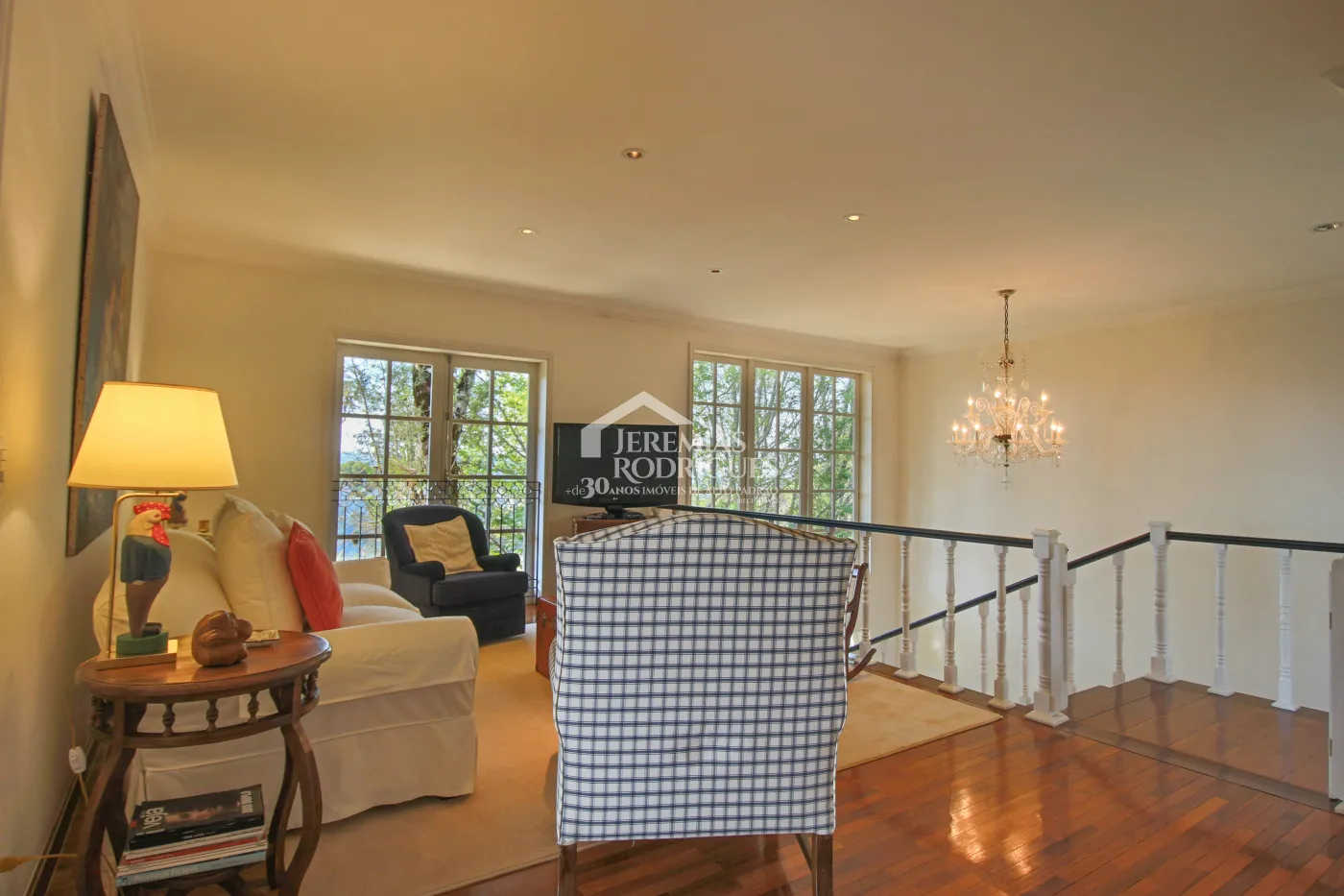 Sobrado com 6 suítes, 615 m² - Vila Inglesa - Campos do Jordão/SP.