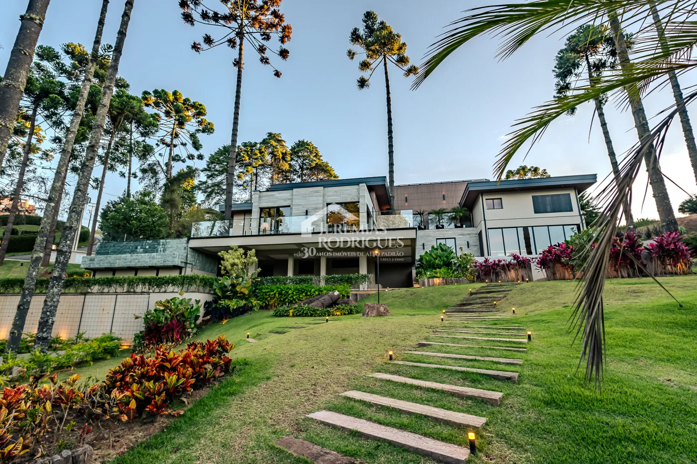 Casa de 2727 m² à venda por R$ 15.000.000,00 - Campos do Jordão/SP