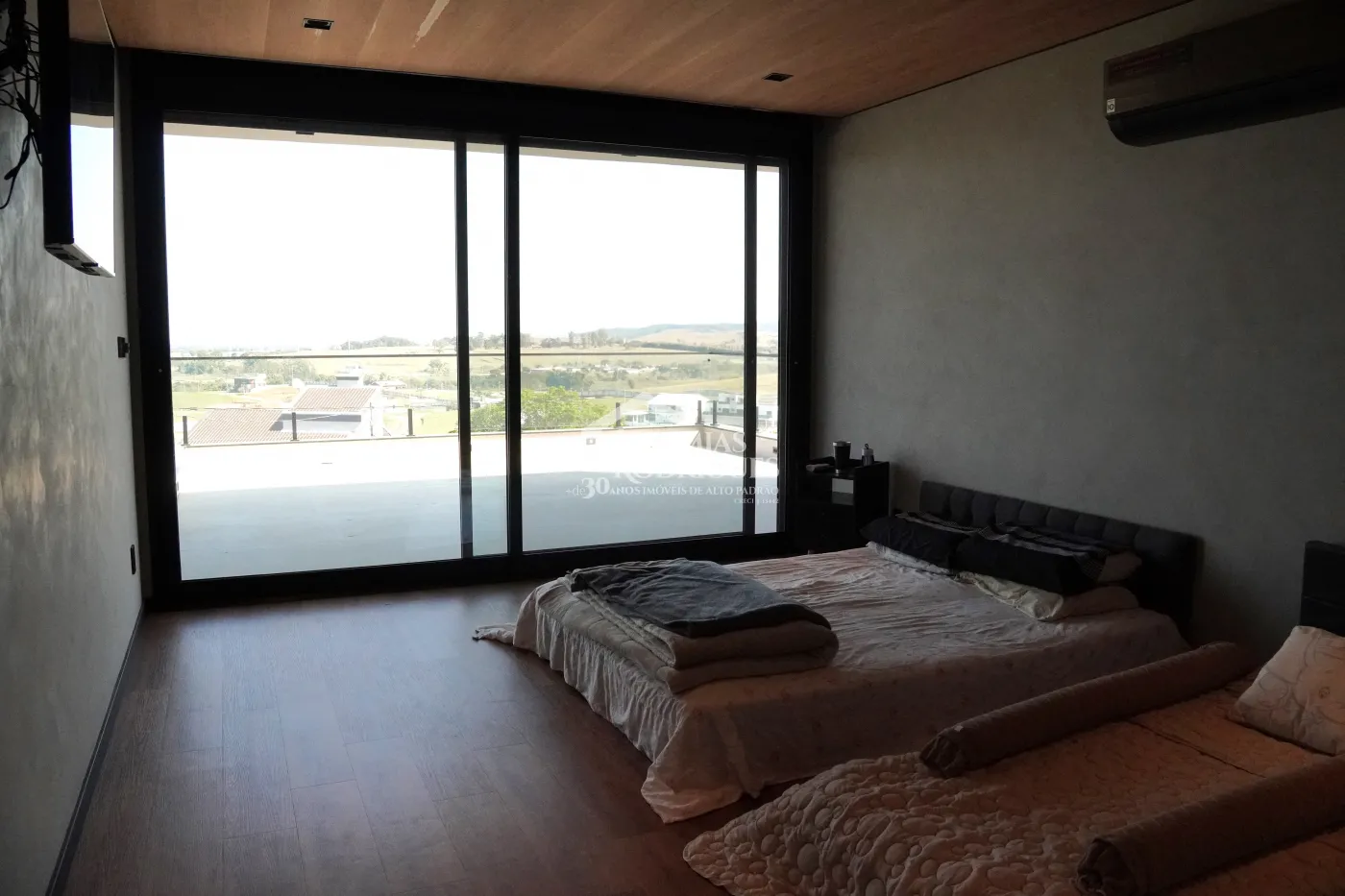 Casa com 4 dormitórios, 550 m² - Condomínio Village da Serra - Tremembé/SP