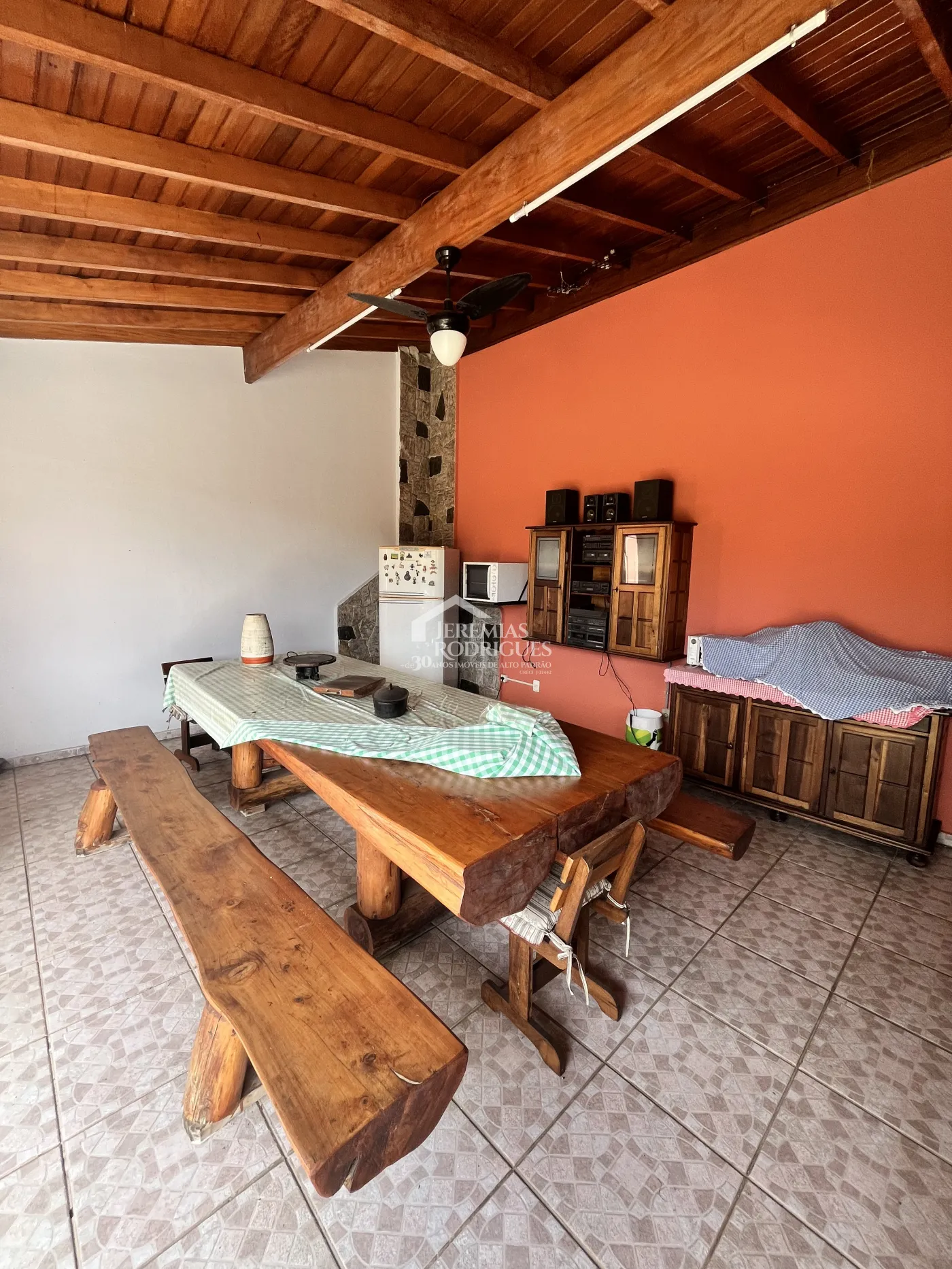 Sobrado com 3 dormitórios, 825 m2 - Residencial Doutor Lessa em Pindamonhangaba/SP