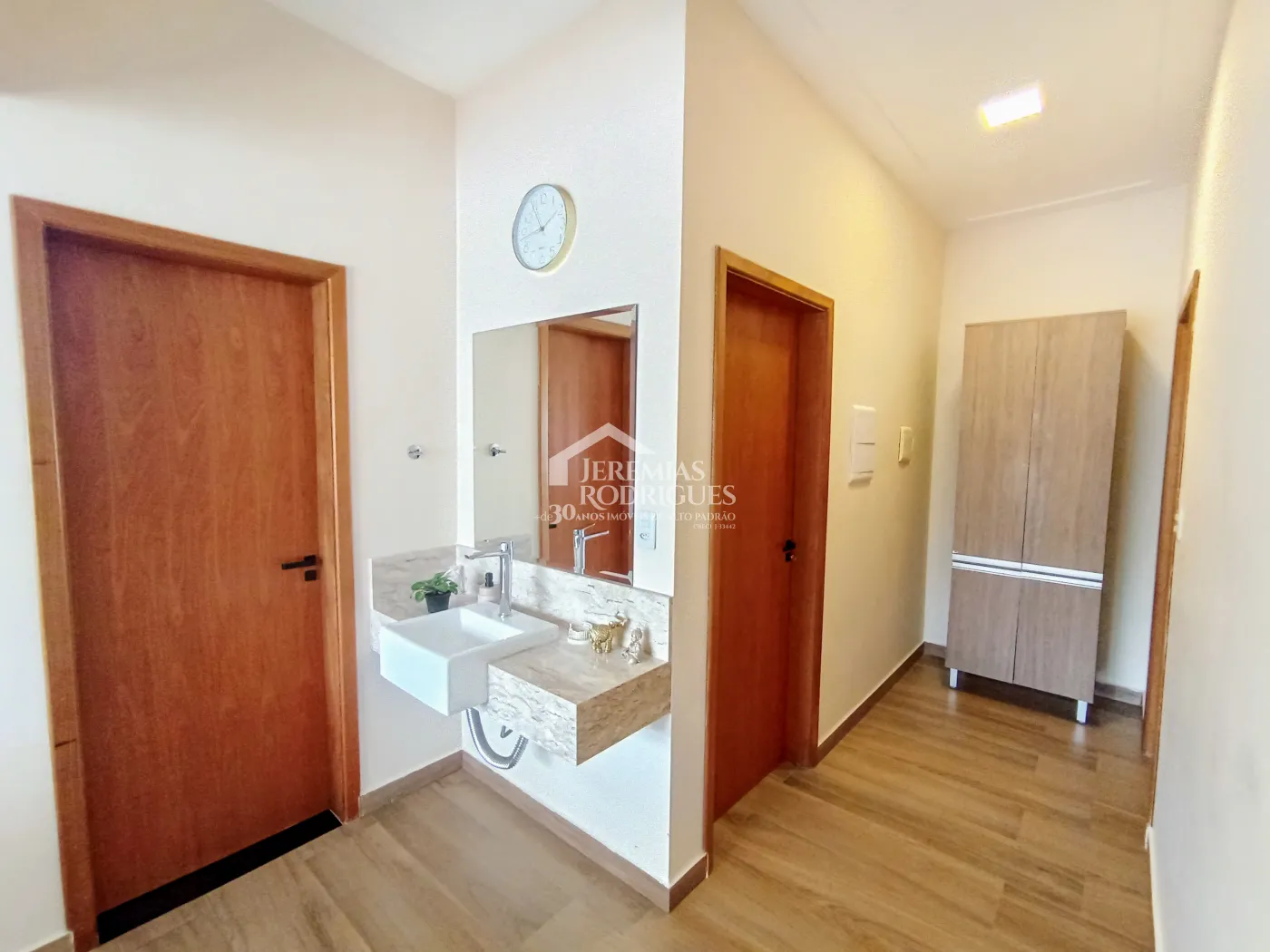 Casa para venda com 2 dormitórios no Residencial Charles Schineider em Taubaté/SP