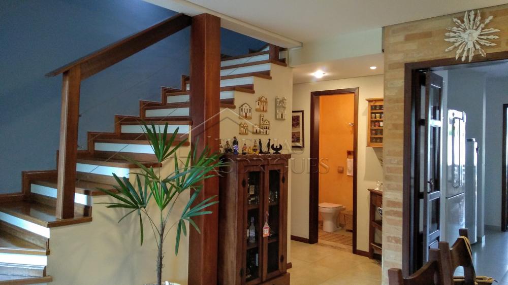 Casa à venda com 4 dormitórios no Condomínio Taubaté Village em Taubaté/SP. 