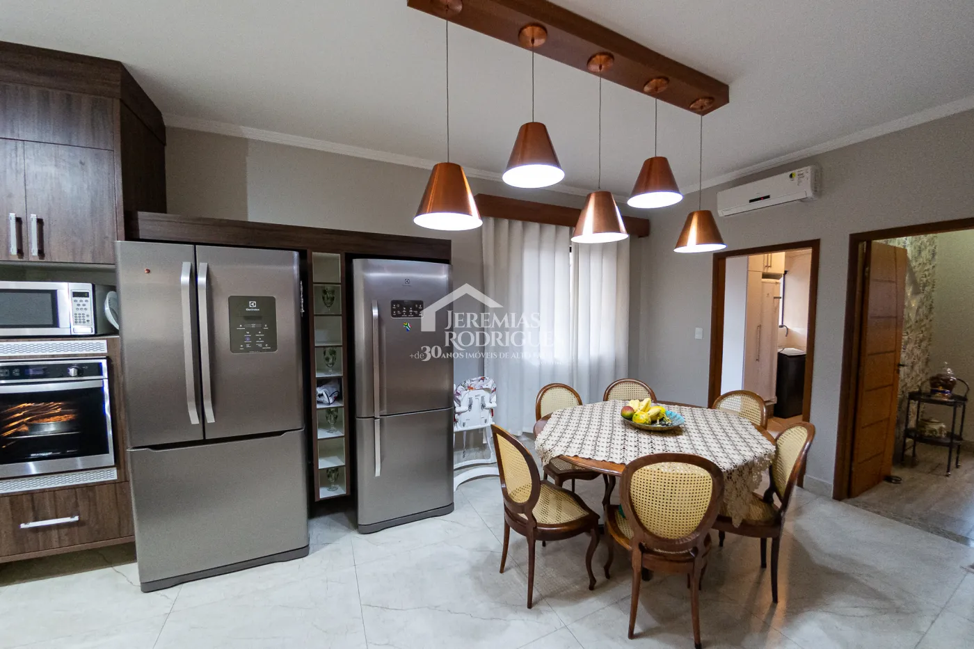 Casa à venda no Condomínio Colonial Village I em Pindamonhangaba/SP