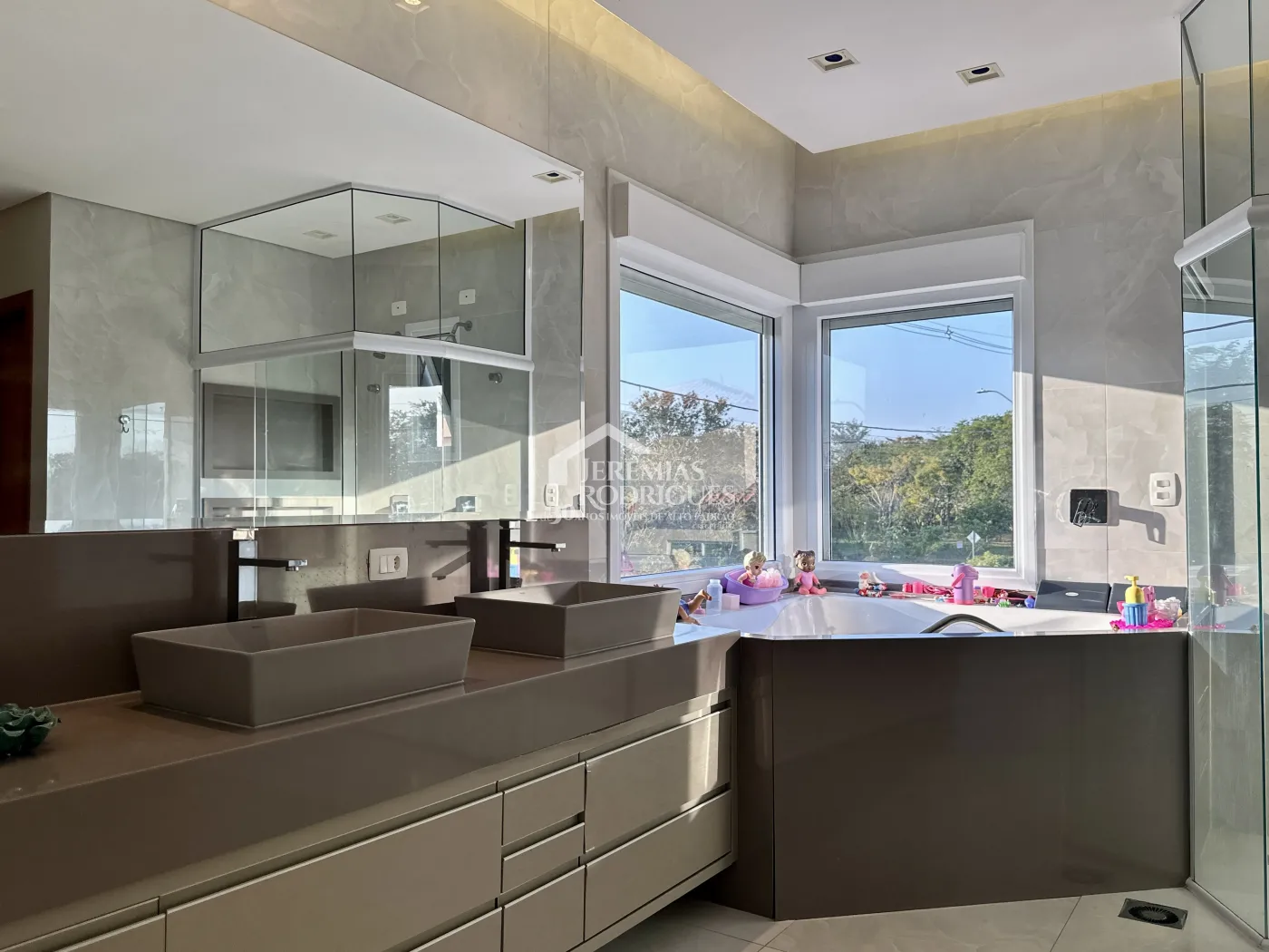 Casa com 3 suítes, 329 m² - Condomínio Ouro Ville - Taubaté/SP.