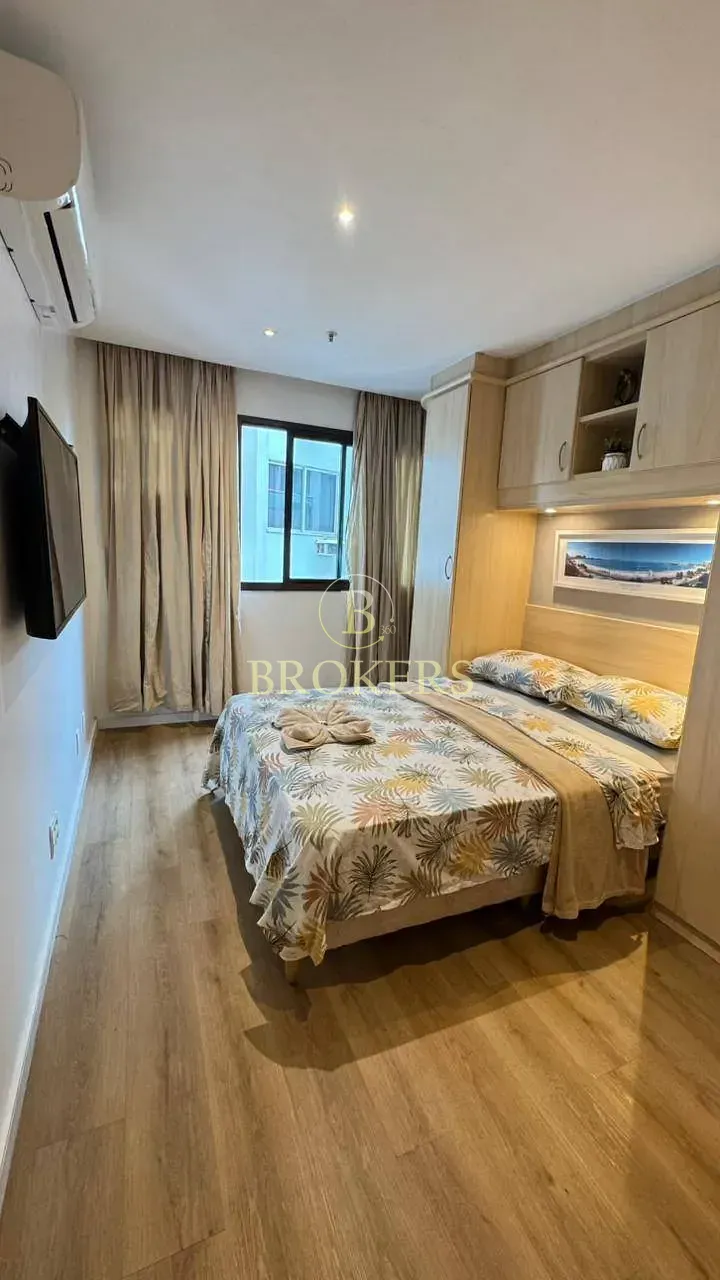 Flat mobiliado à venda em Ipanema com varanda e infraestrutura completa — foto 1