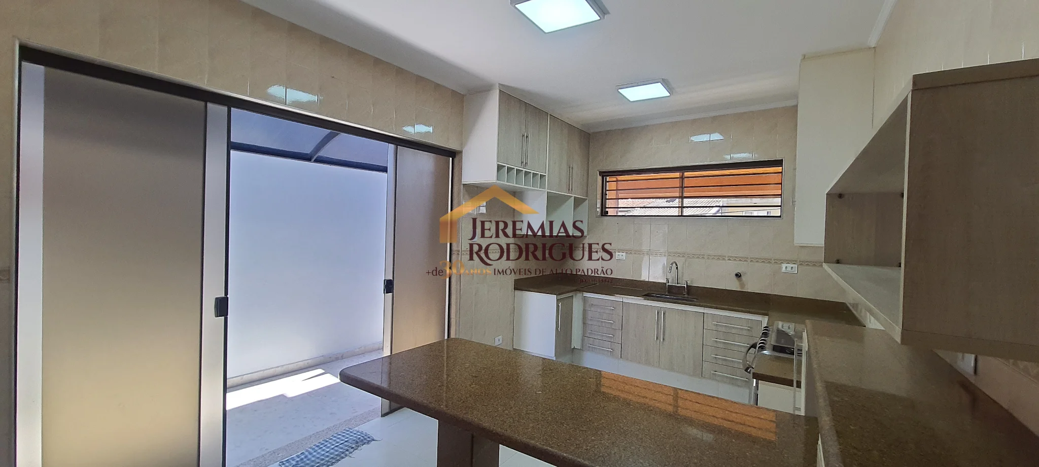Casa á venda no Bairro Jardim Russi em Taubaté/SP. — foto 17