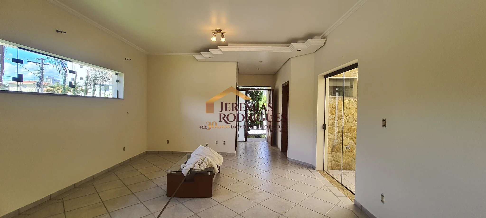 Casa para locação residencial ou comercial e venda  no Bairro Jardim das Nações em Taubaté/SP. — foto 4