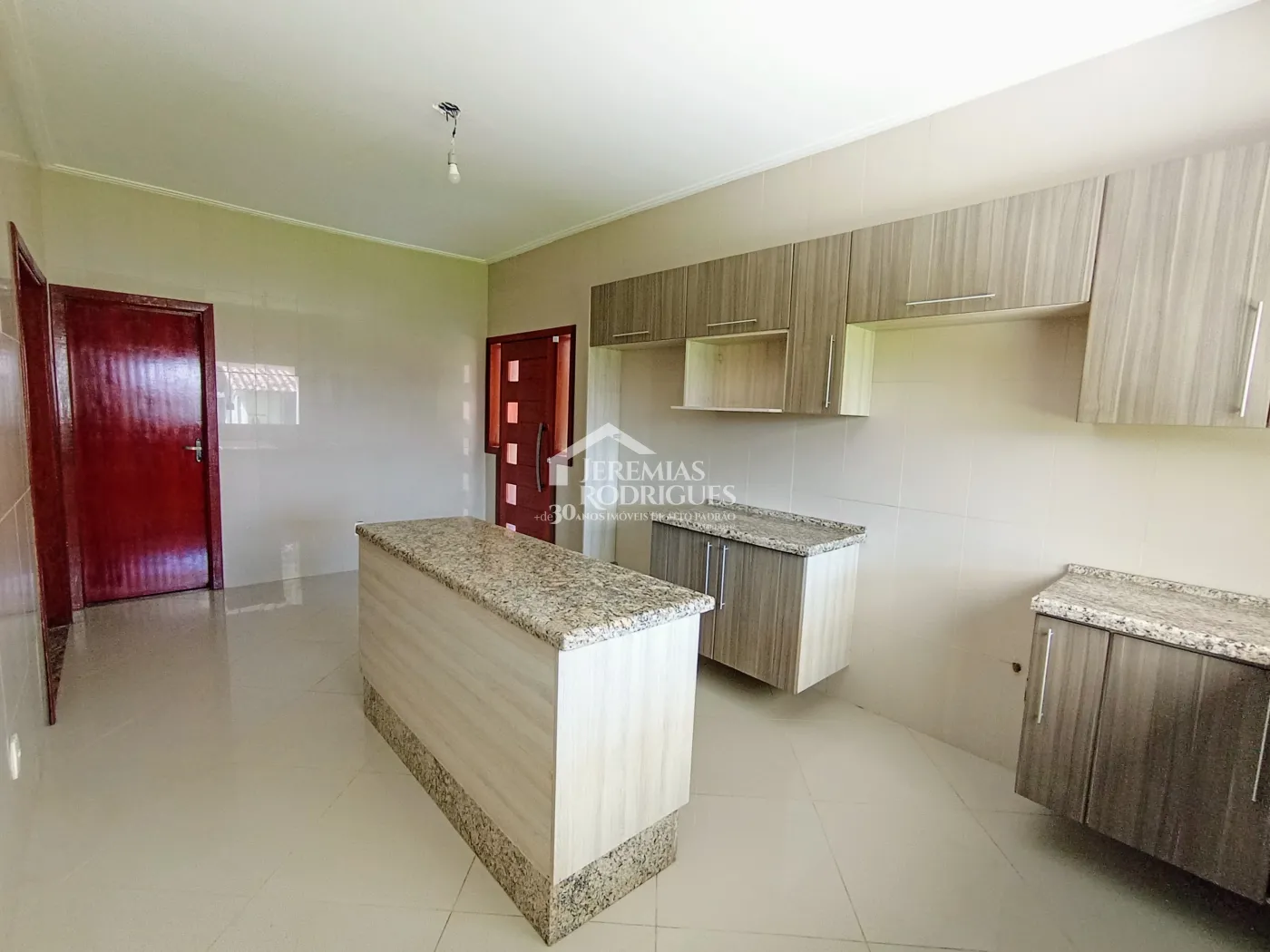 Chácara para locação com 4 dormitórios no bairro Jardim Carlota em Moreira Cesar/SP