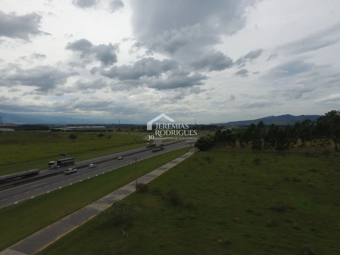 Terreno com 800.000 m² - Feital - Pindamonhangaba/SP.