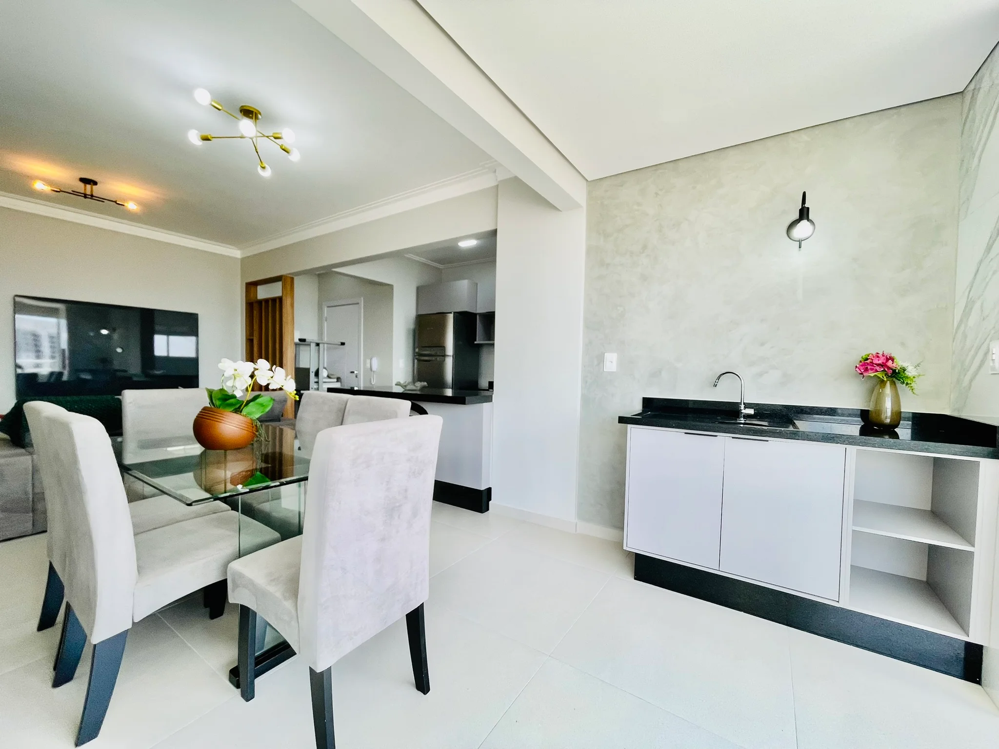 Apartamento para venda e locação, 101 m² no Condomínio Lume Residence em Taubaté/SP. 