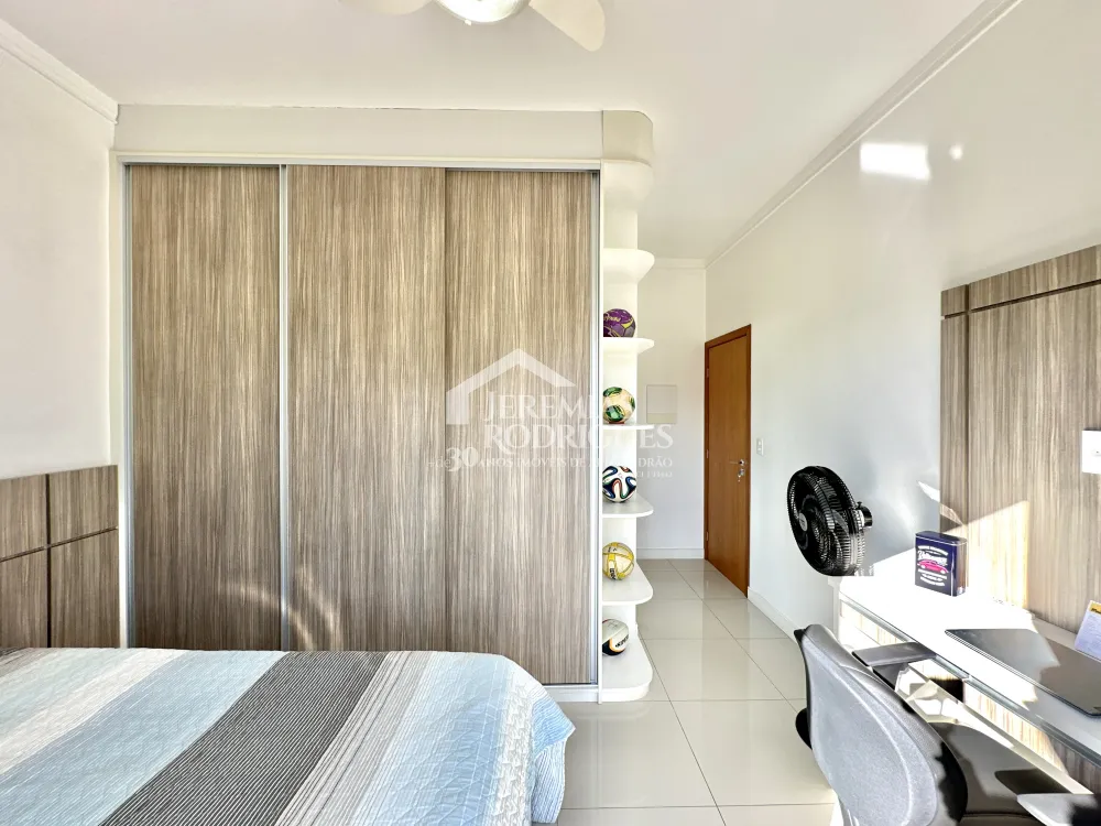 Casa mobiliada para locação no Condomínio Campos do Conde I em Tremembé/SP. 