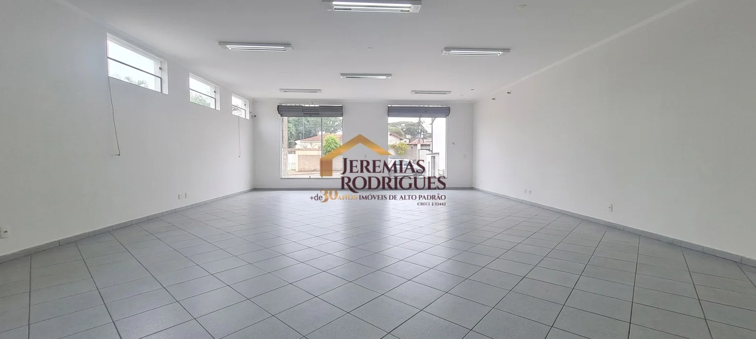 Imóvel para locação entre a praça Santa Terezinha e bairro Independência em Taubaté /SP.