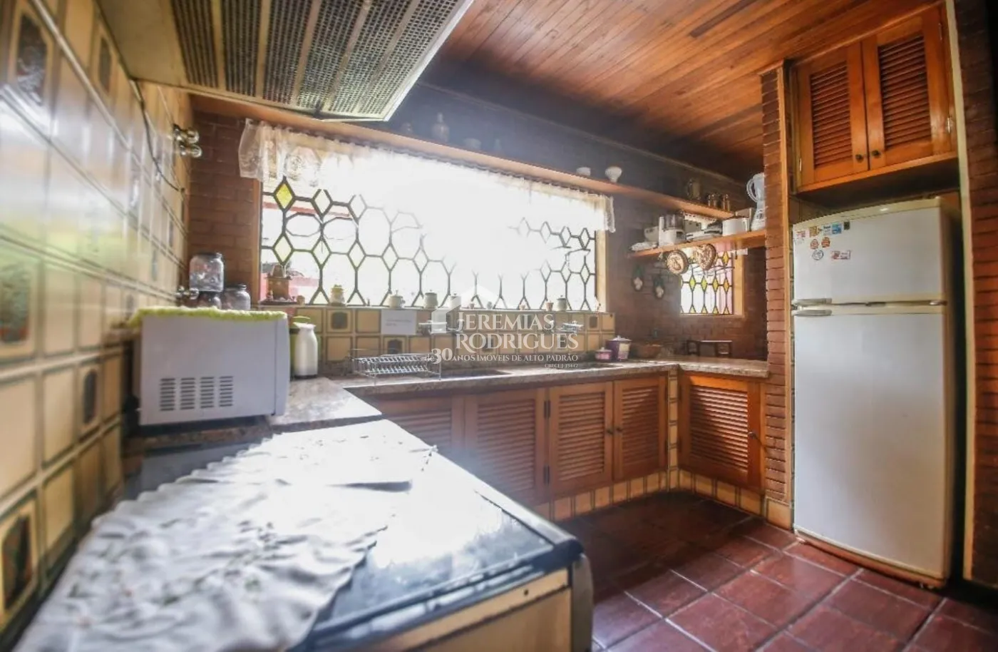 Casa para venda com 11 dormitórios no bairro Recanto Feliz em Campos do Jordão/SP