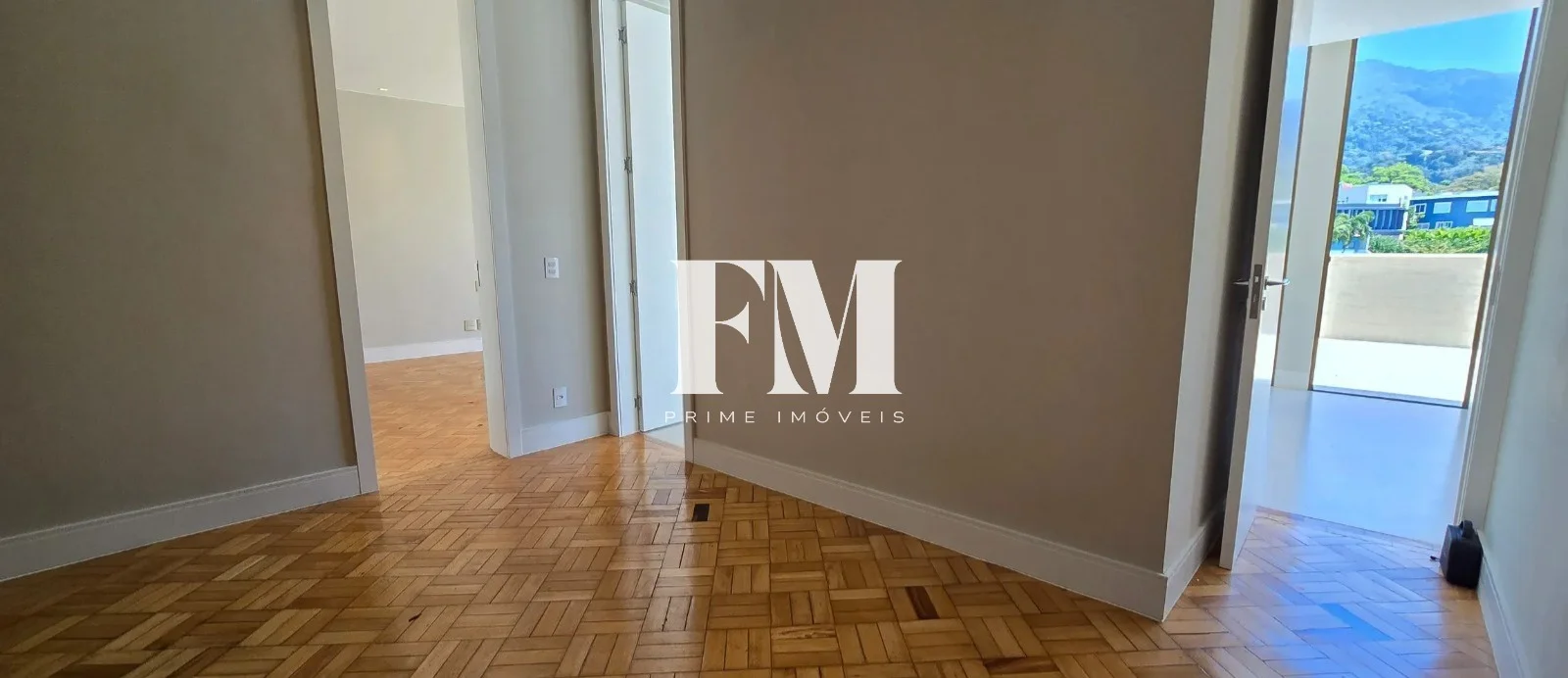 Cobertura linear, toda modernizada à venda no Leblon, São 460m², 4 suítes, vista indevassável! - foto 44