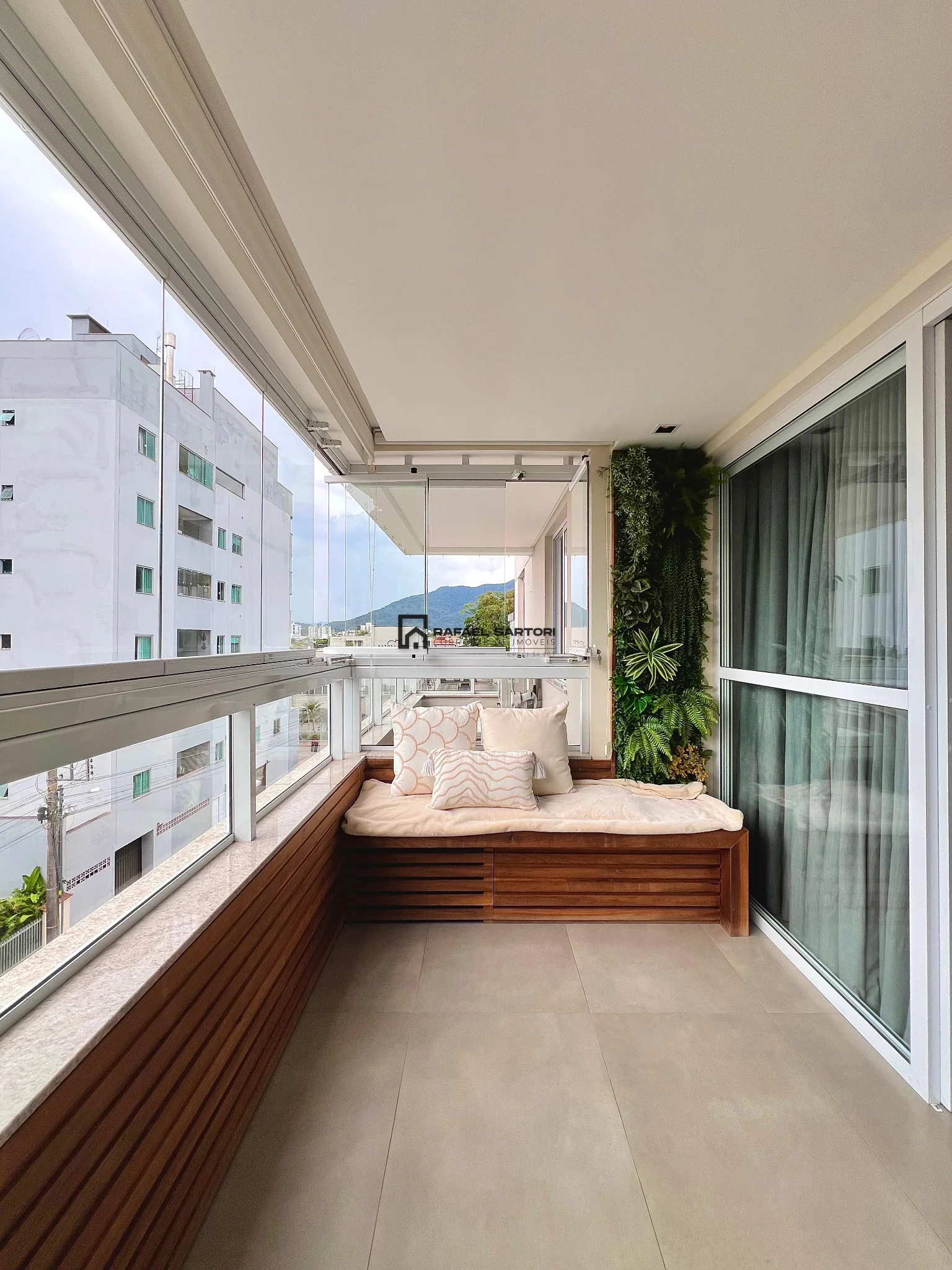 APARTAMENTO MOBILIADO NA VILA NOVA