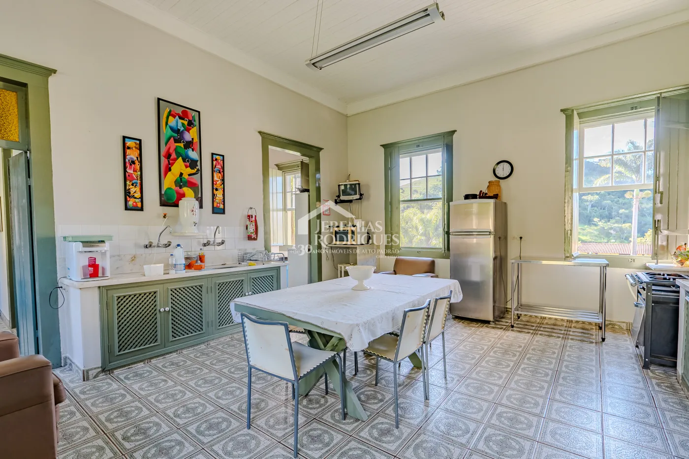 Fazenda à venda com 919,6 hectares em Cachoeira Paulista/SP.