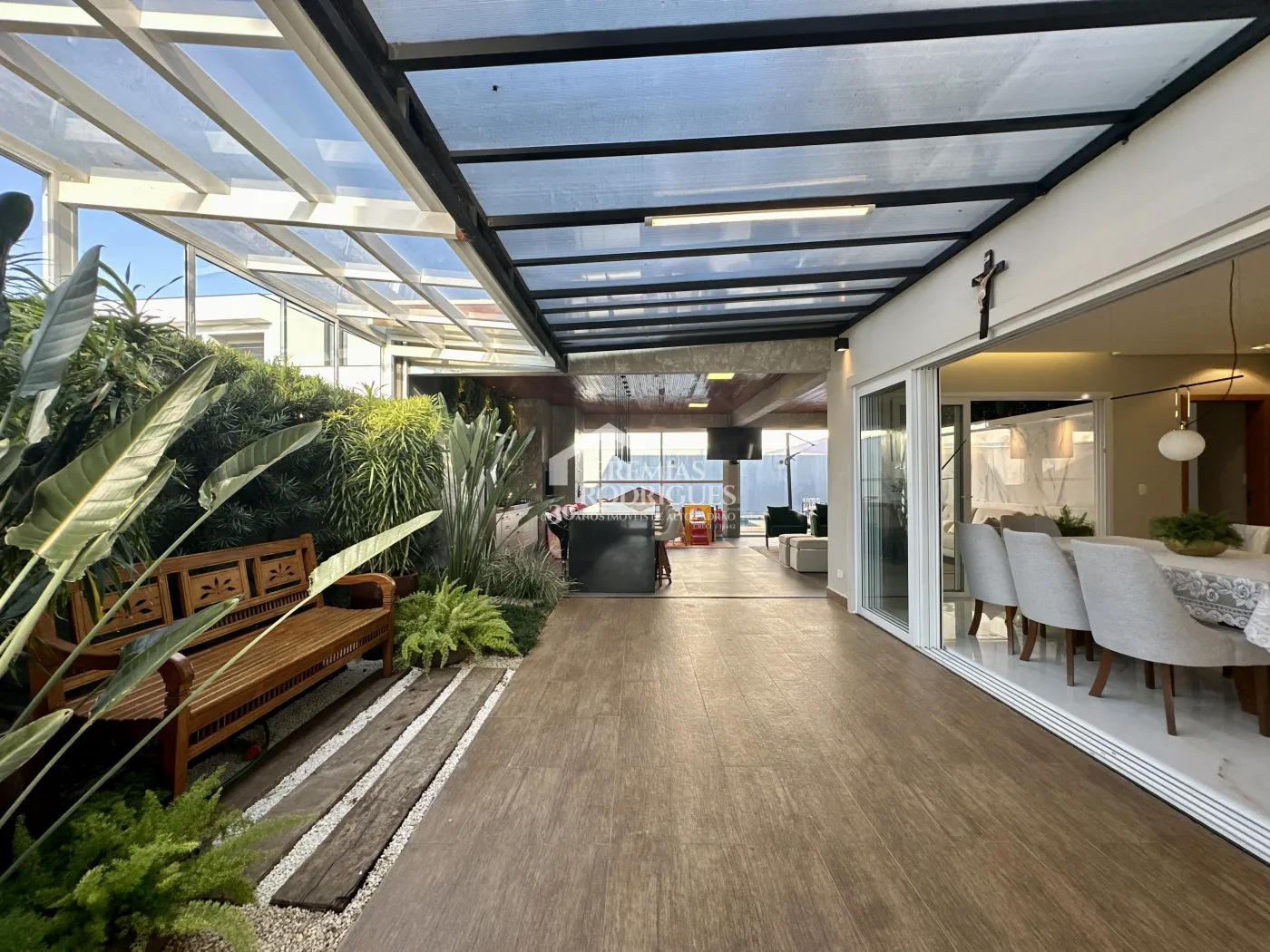 Casa com 3 suítes, 329 m² - Condomínio Ouro Ville - Taubaté/SP.