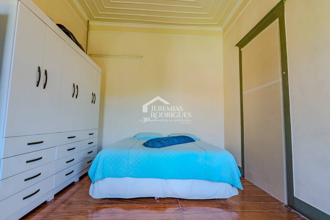 Fazenda à venda com 919,6 hectares em Cachoeira Paulista/SP.