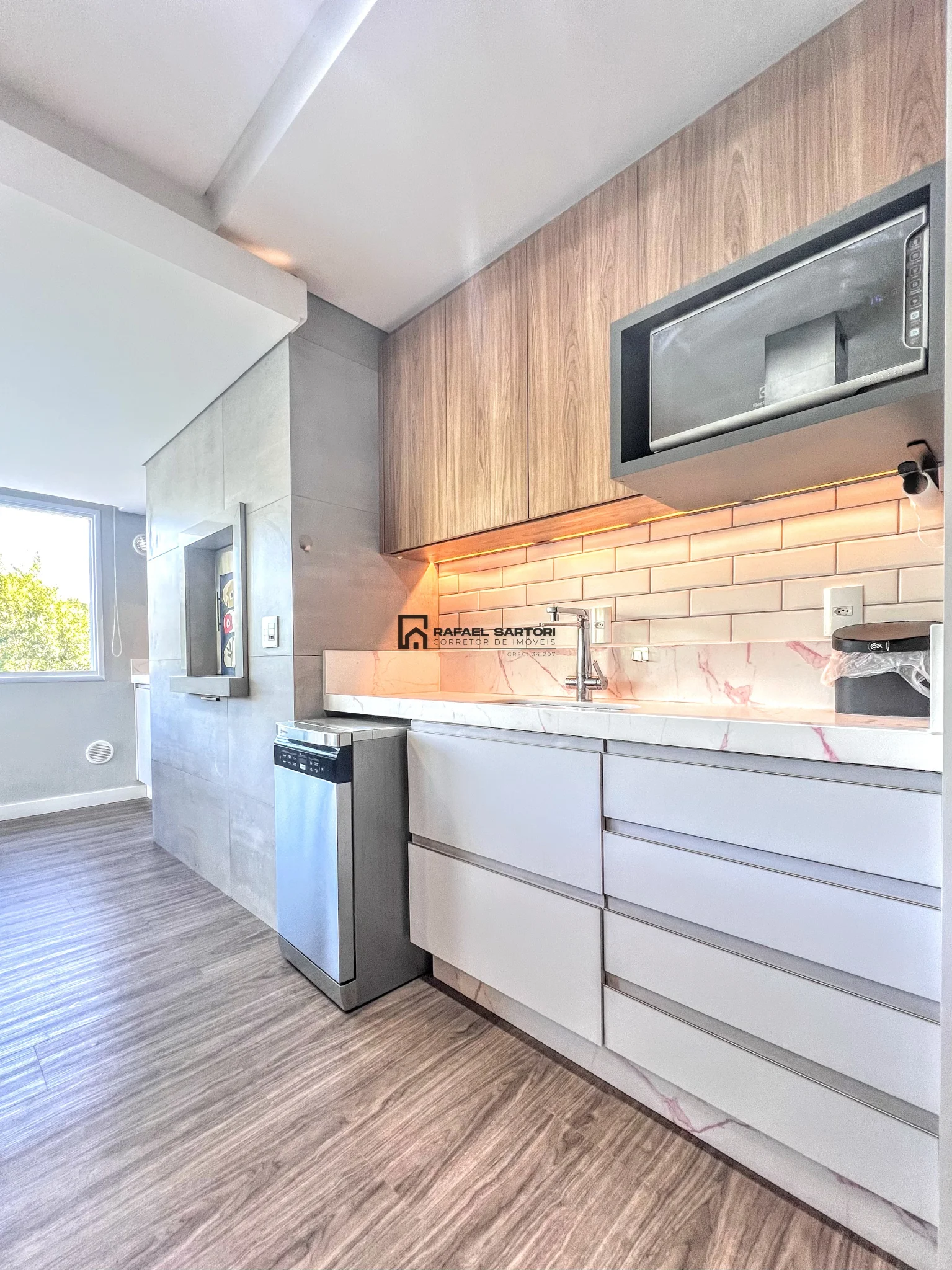 APARTAMENTO COM TERRAÇO NO AMIZADE