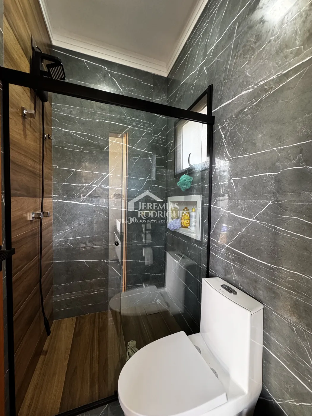 Casa com 3 dormitórios, 267 m² - Condomínio Parque das Araucárias - Tremembé/SP.