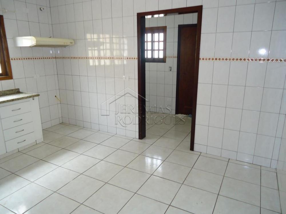 Casa à venda no Condomínio Taubaté Village