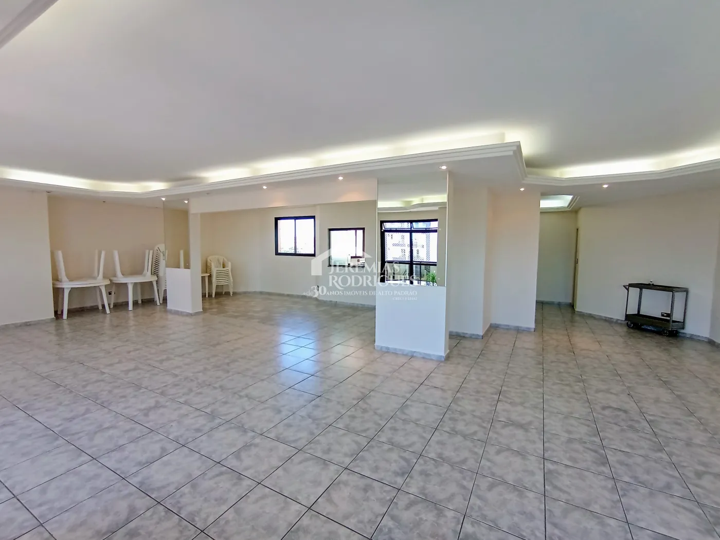 Apartamento para venda com 2 suítes no Edifício Rosa Abirached em Taubaté/SP