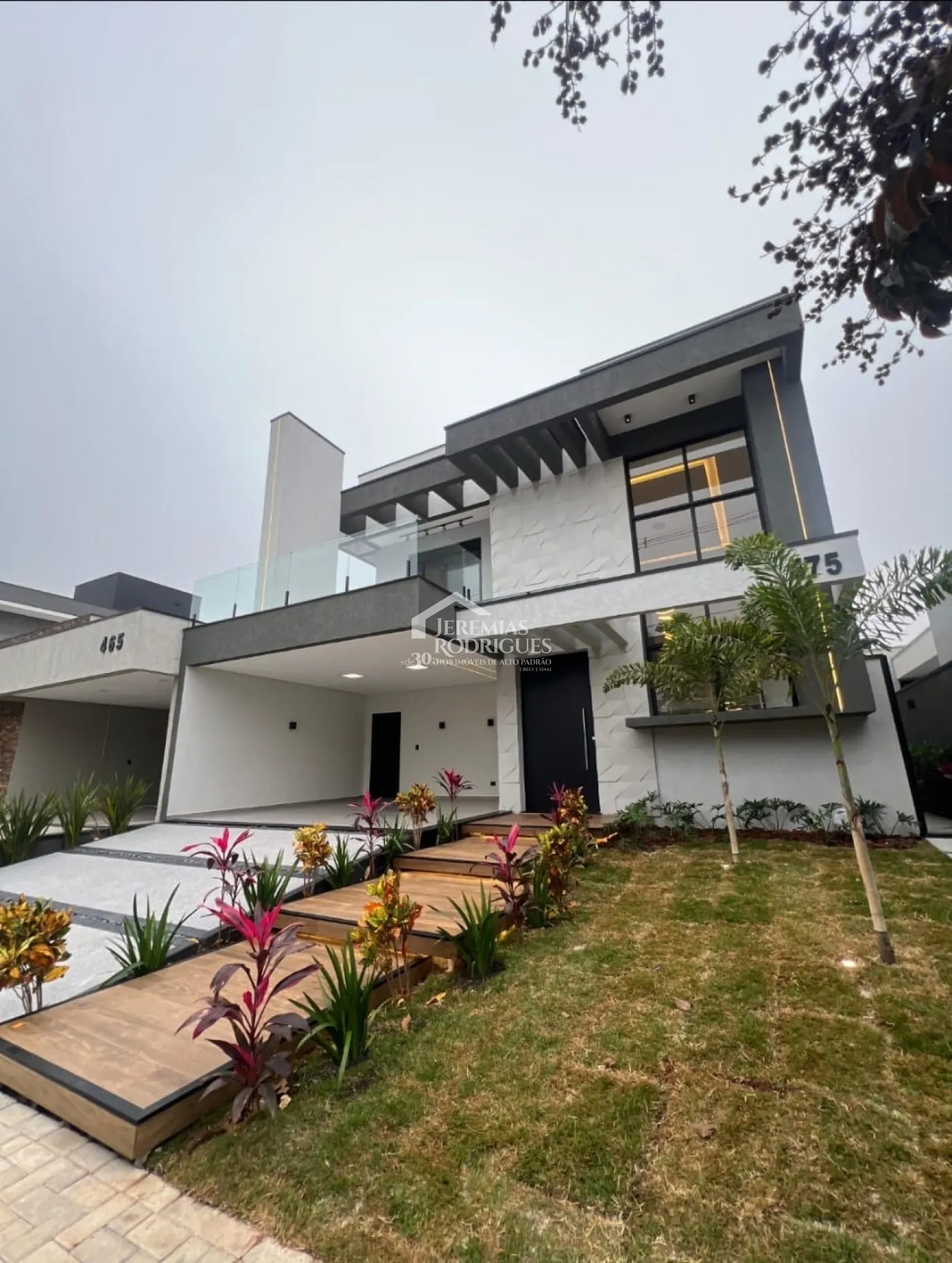 Sobrado com 4 suítes, 300 m² - Condomínio Ouro Ville - Taubaté/SP.