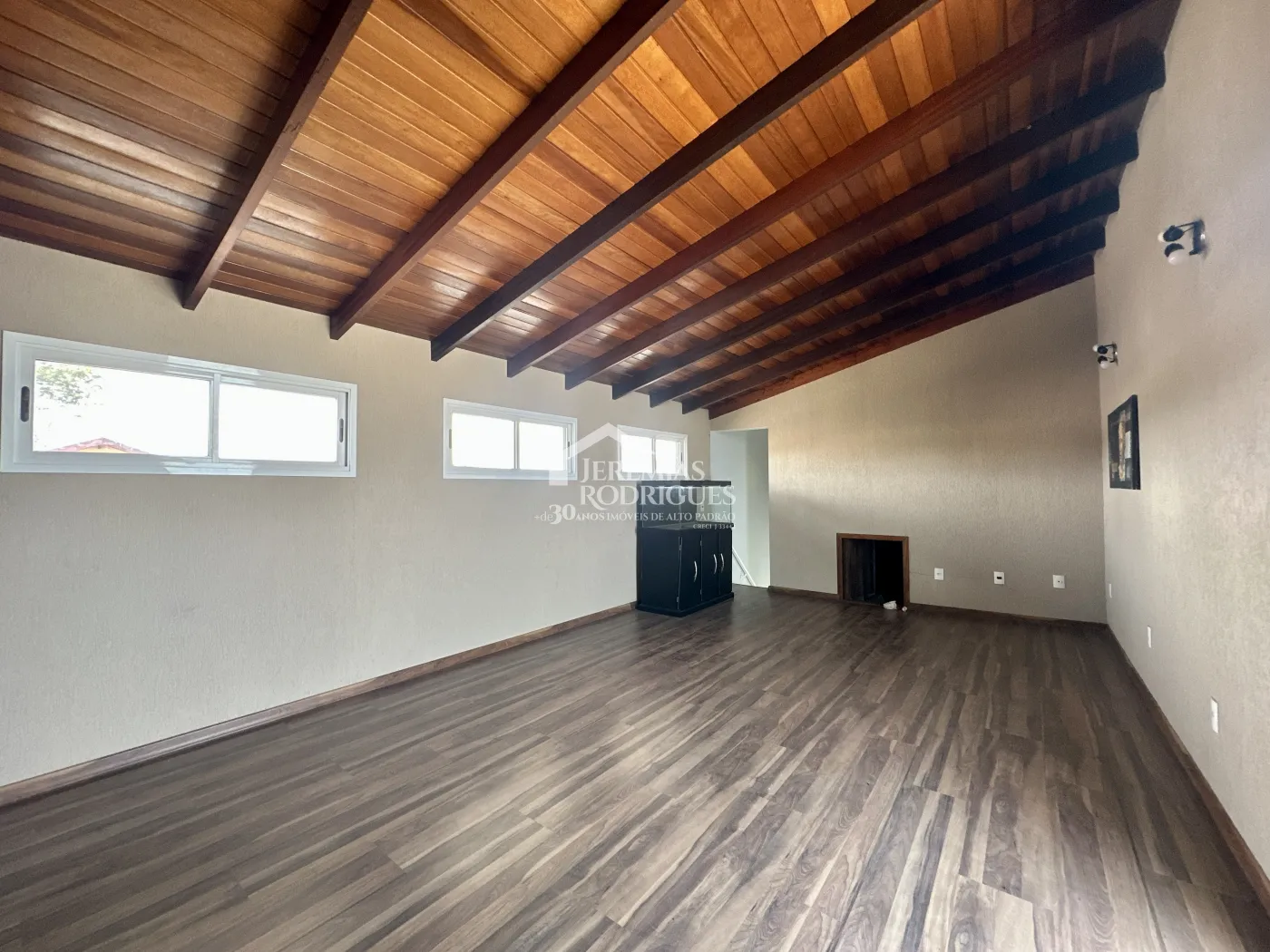 Sobrado com 3 dormitórios, 302 m2 - Condomínio Campos do Conde II - Tremembé/SP.