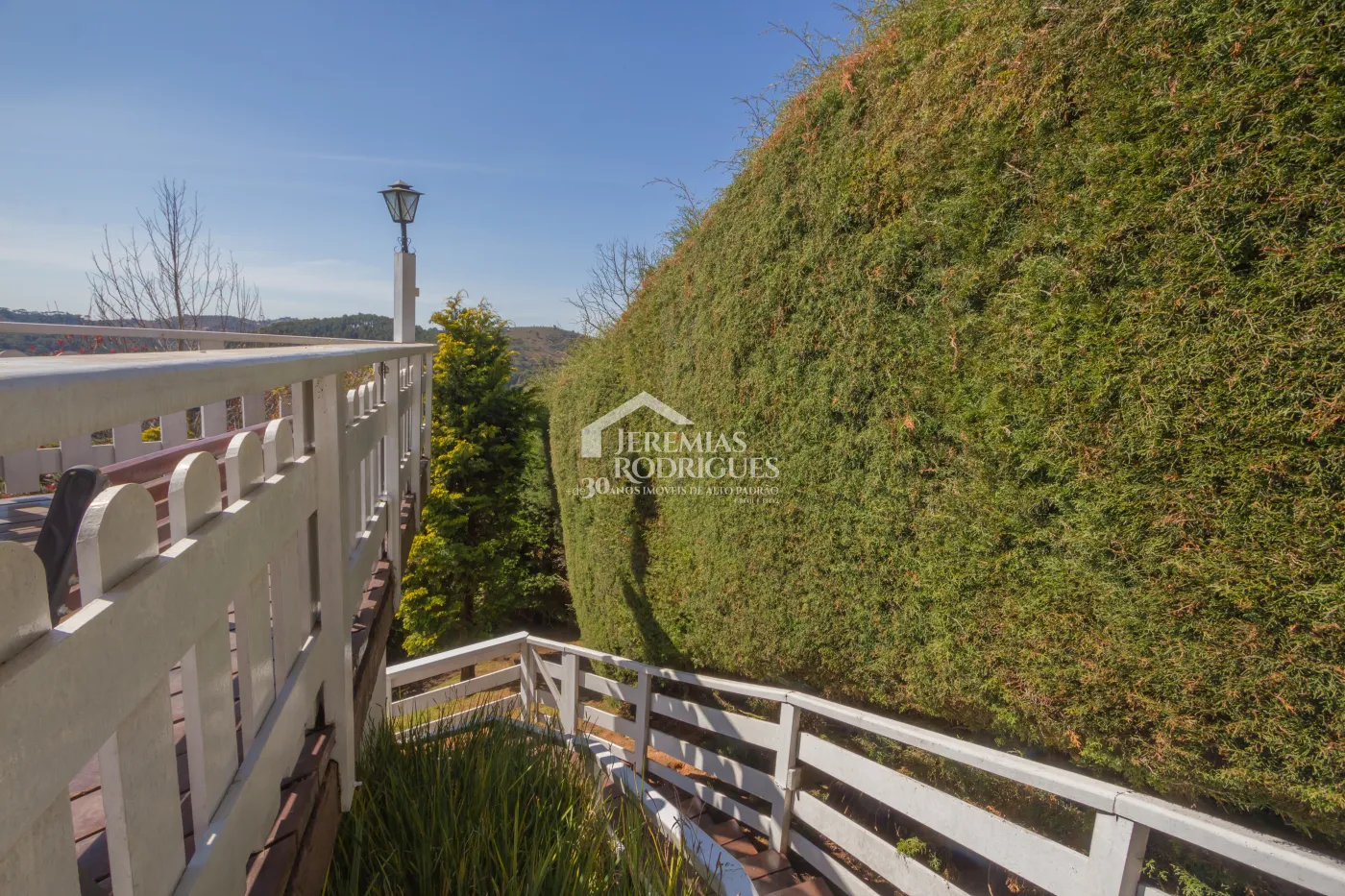 Casa com 3 suítes, 170 m² - Condomínio Jardim Monte Belo - Campos do Jordão/SP
