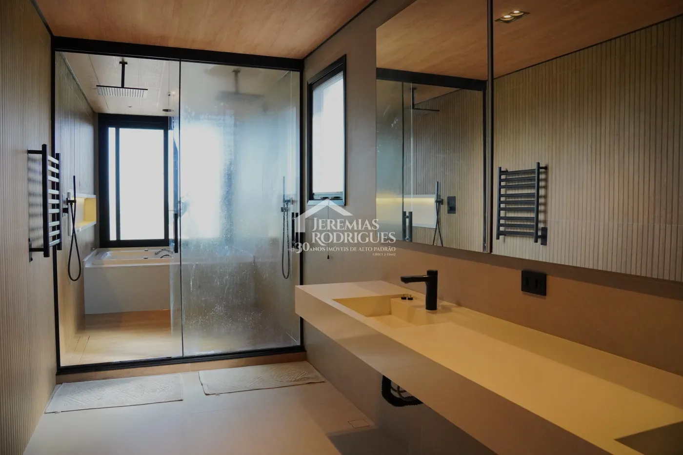 Casa com 4 dormitórios, 550 m² - Condomínio Village da Serra - Tremembé/SP