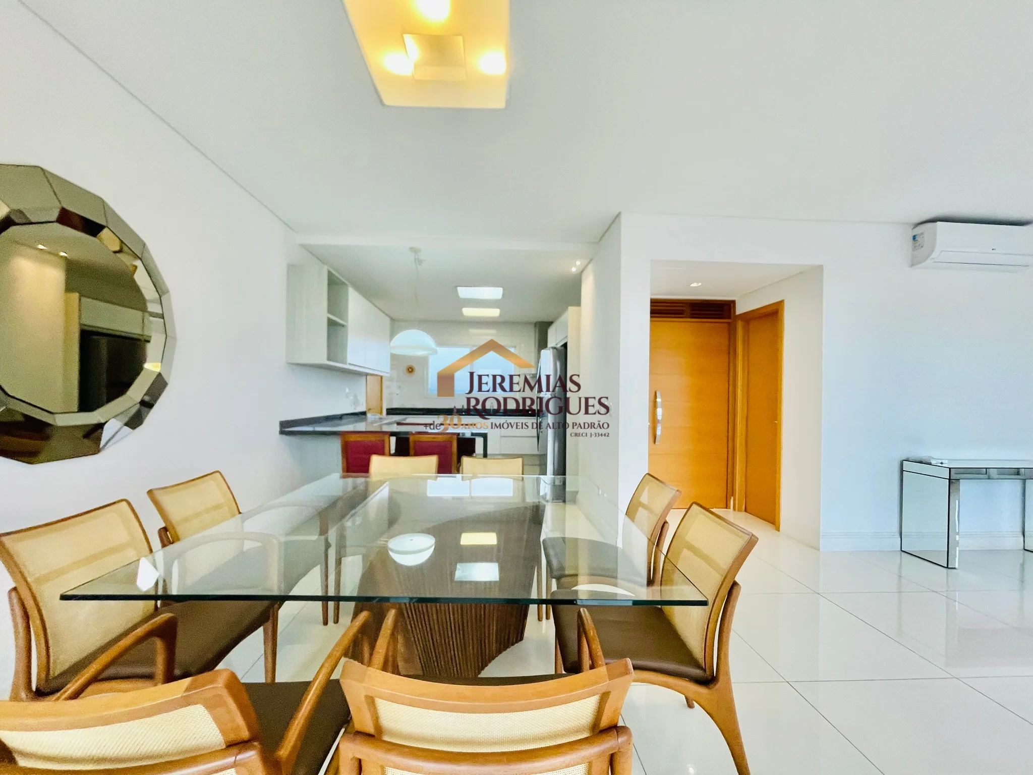 Apartamento Mobiliado para locação e venda no Condomínio Des Arts em Taubaté/SP.
