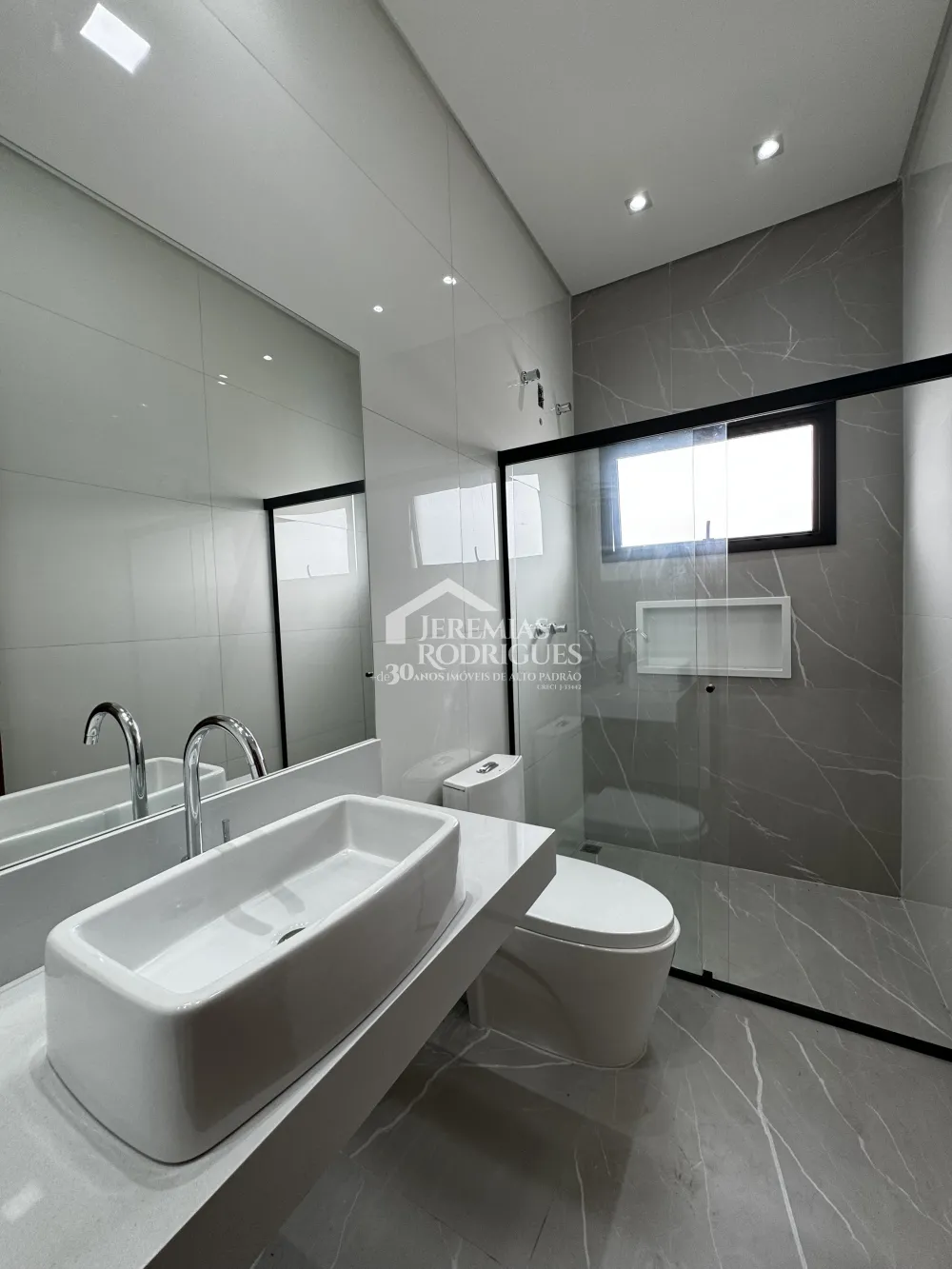 Casa com 3 dormitórios, 194 m² - Condomínio Quinta das Palmeiras - Taubaté/SP.