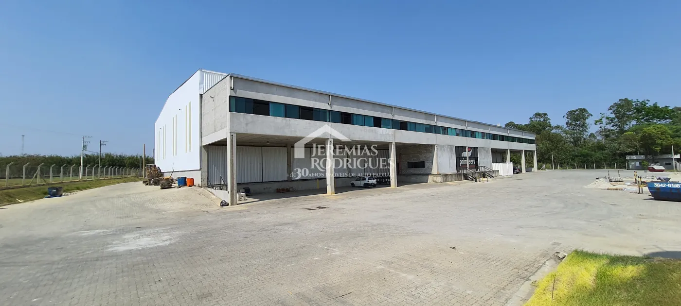 Galpão com 3.560 m² - Parque Empresarial Santa Rita - em Pindamonhangaba/SP.