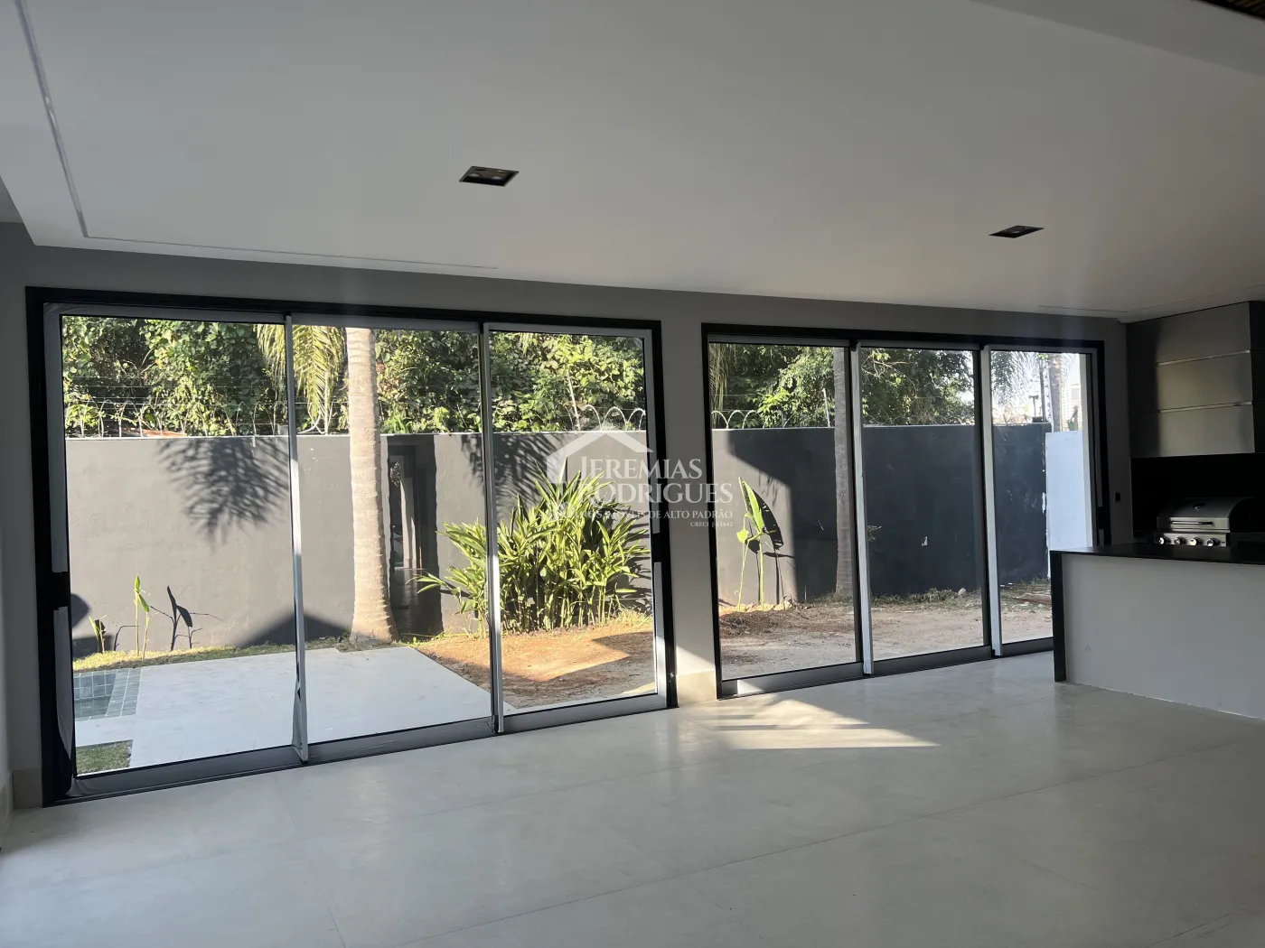 Casa com 4 suítes, 320 m² - Condomínio Taubaté Village - Taubaté/SP.
