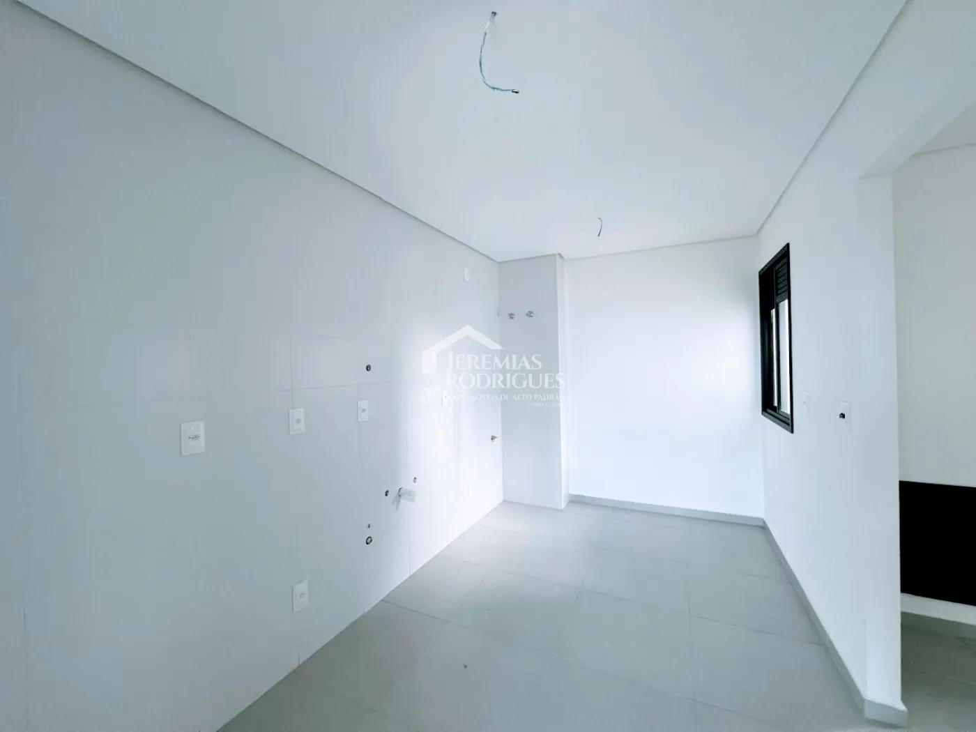 Apartamento à venda com 3 dormitórios, 109 m² - Condomínio Lucca- Taubaté/SP.