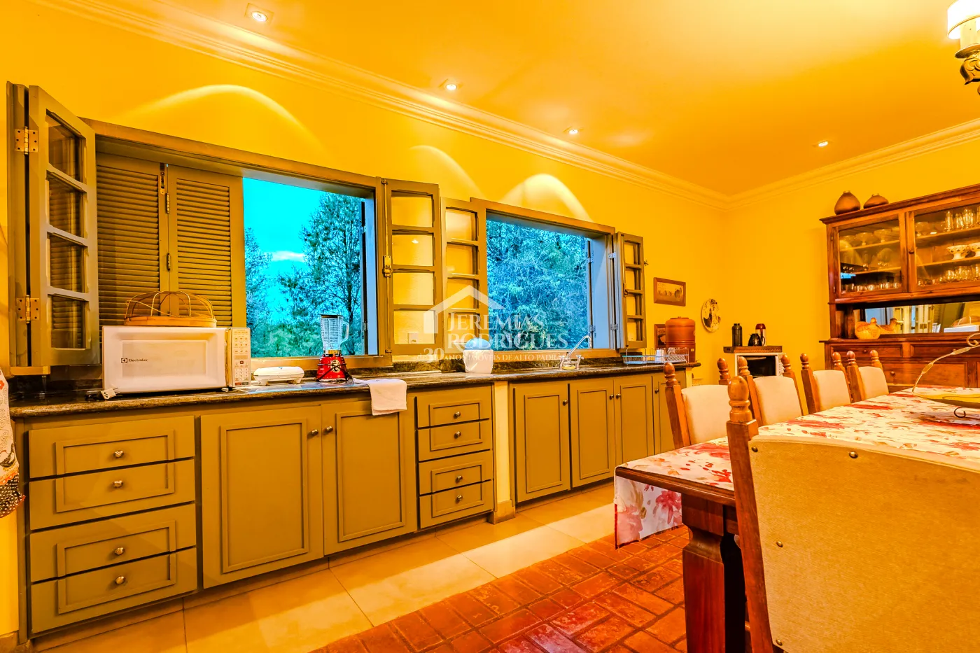 Casa à venda por R$ 6.200.000,00 - Cunha/SP