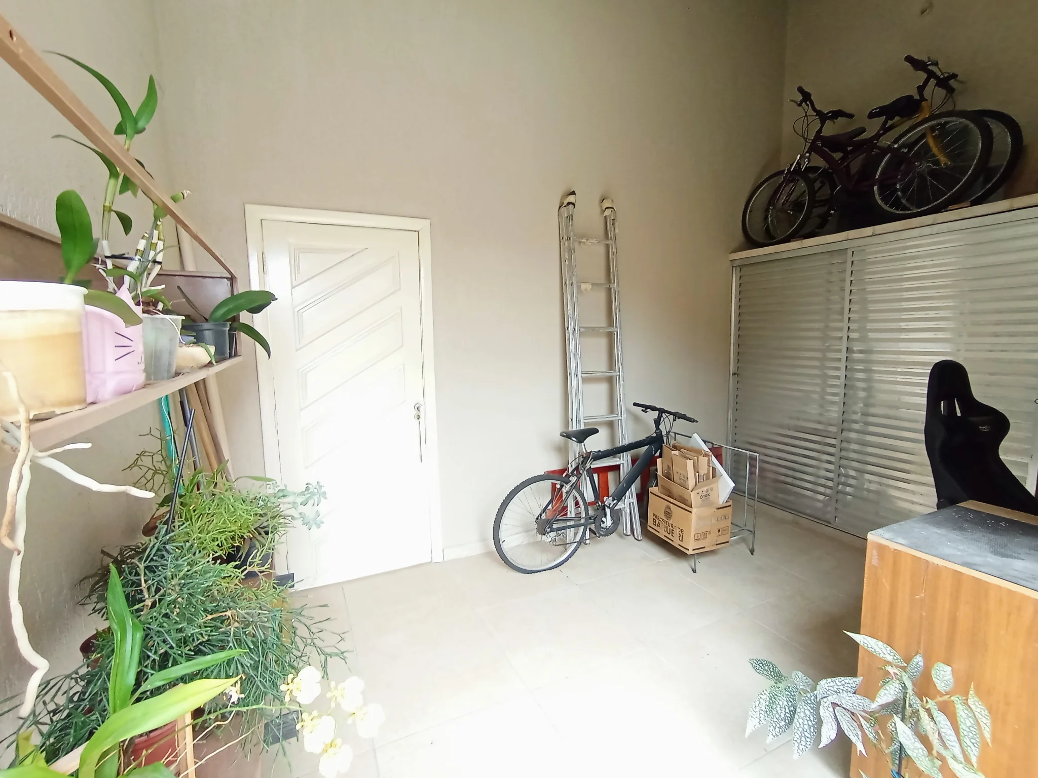 Casa à venda com 4 dormitórios no Residencial Doutor Lessa em Pindamonhangaba/SP. 