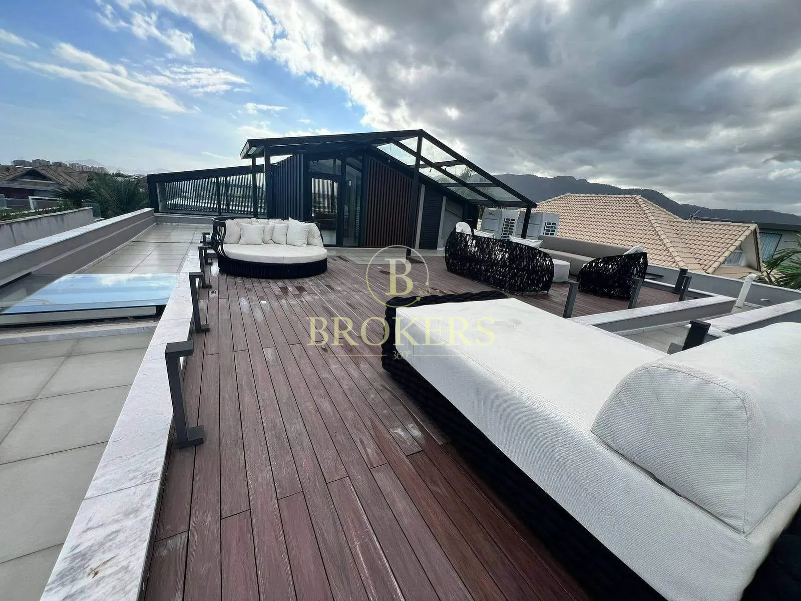 Moderna e sofisticada: Casa triplex no Alphaville com elevador, 5 suítes e terraço panorâmico por R — foto 17