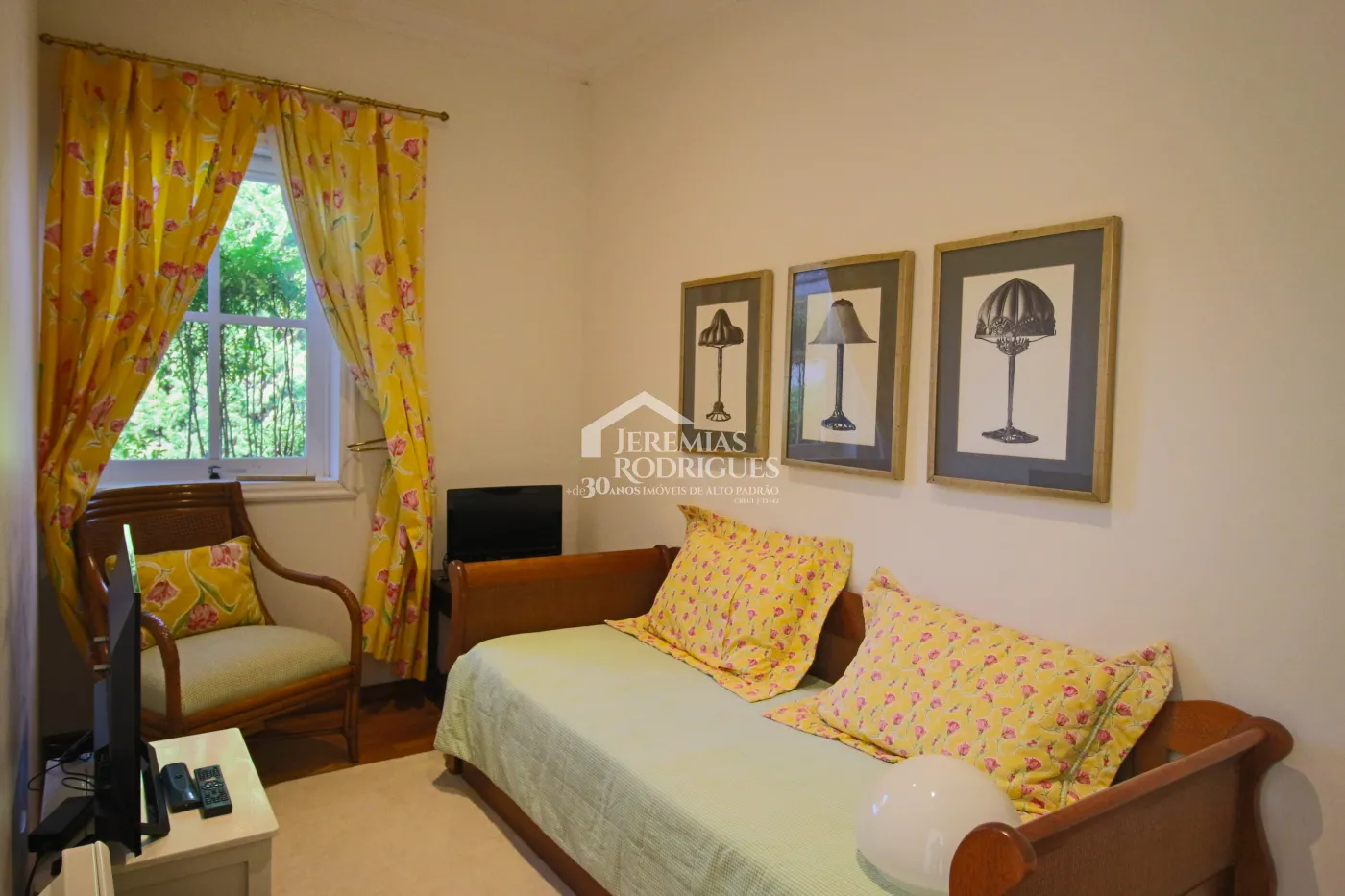 Sobrado com 6 suítes, 615 m² - Vila Inglesa - Campos do Jordão/SP.