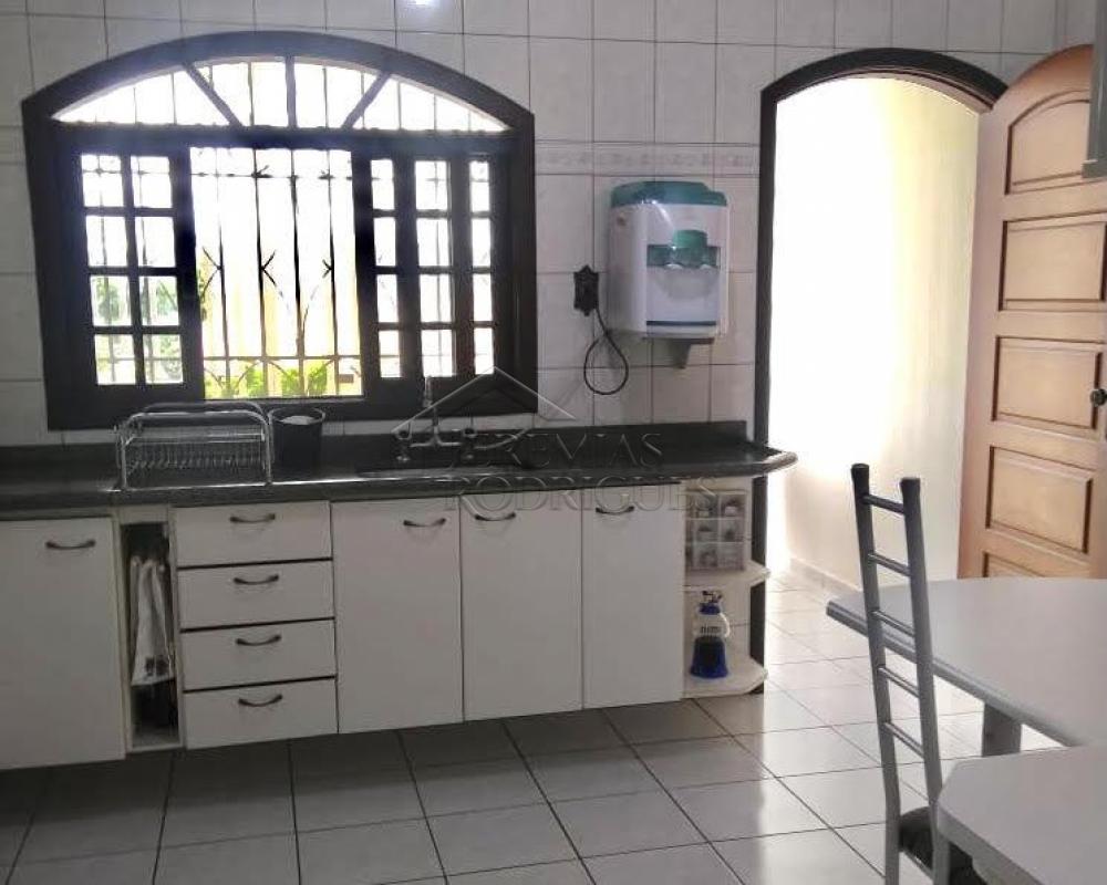 Casa com 3 dormitórios à venda no Bairro Campos Elíseos em Taubaté/SP