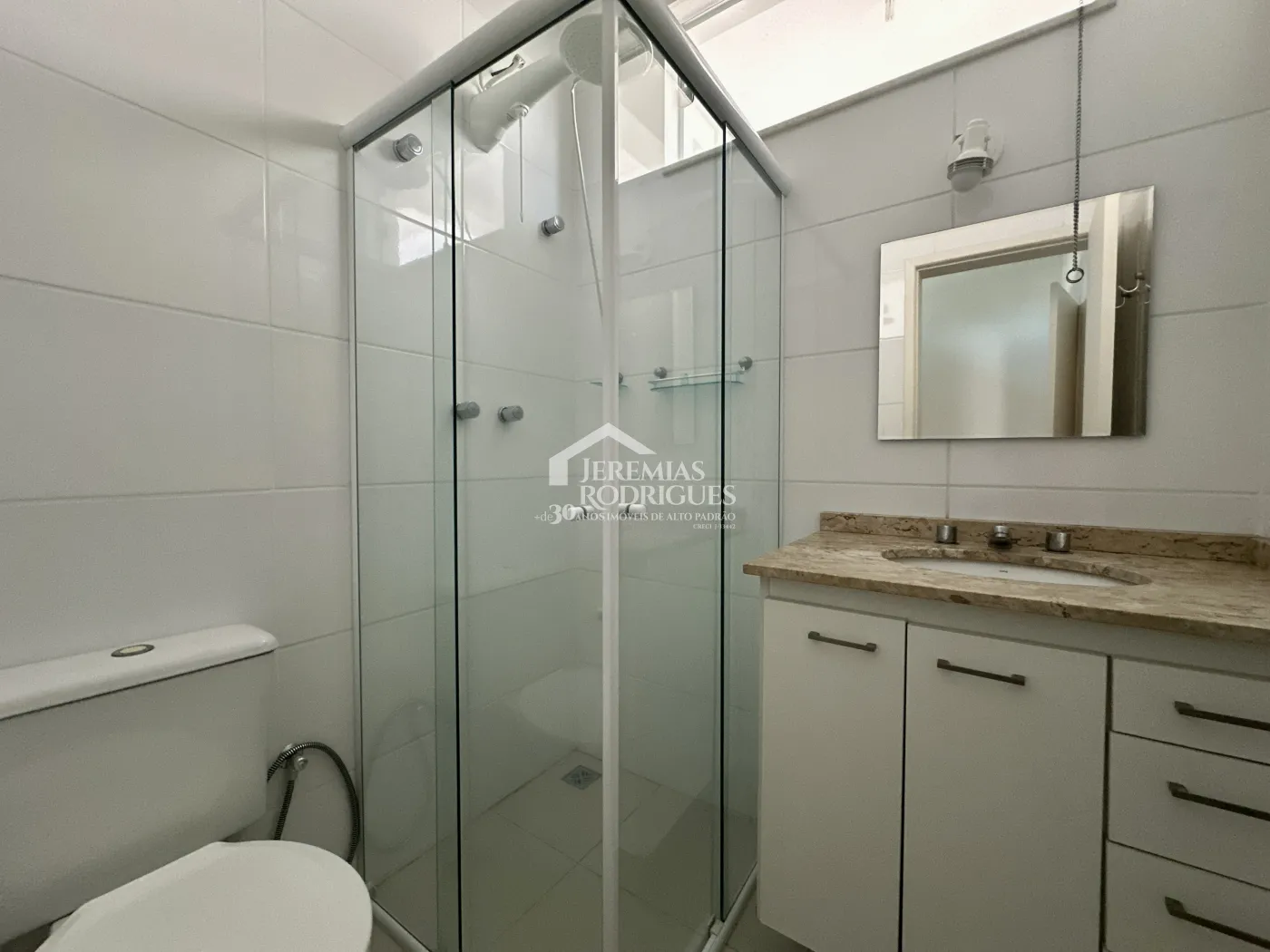 Casa para venda com 3 dormitórios no Condomínio Campos Do Conde I em Tremembé/SP