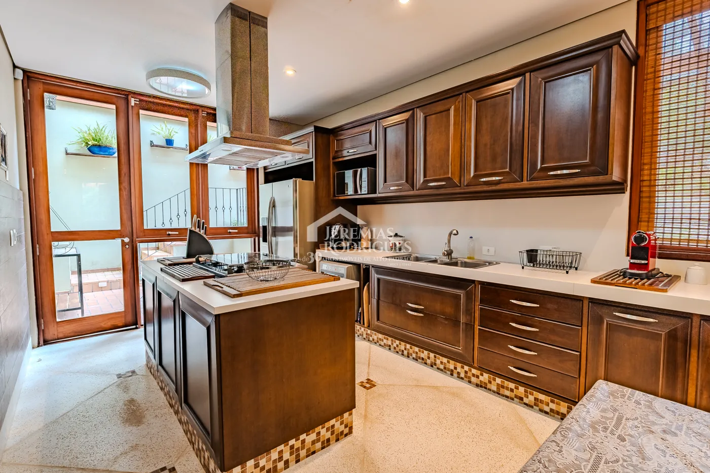 Casa para venda com 5 suítes no Condomínio Villandry em Campos do Jordão/SP