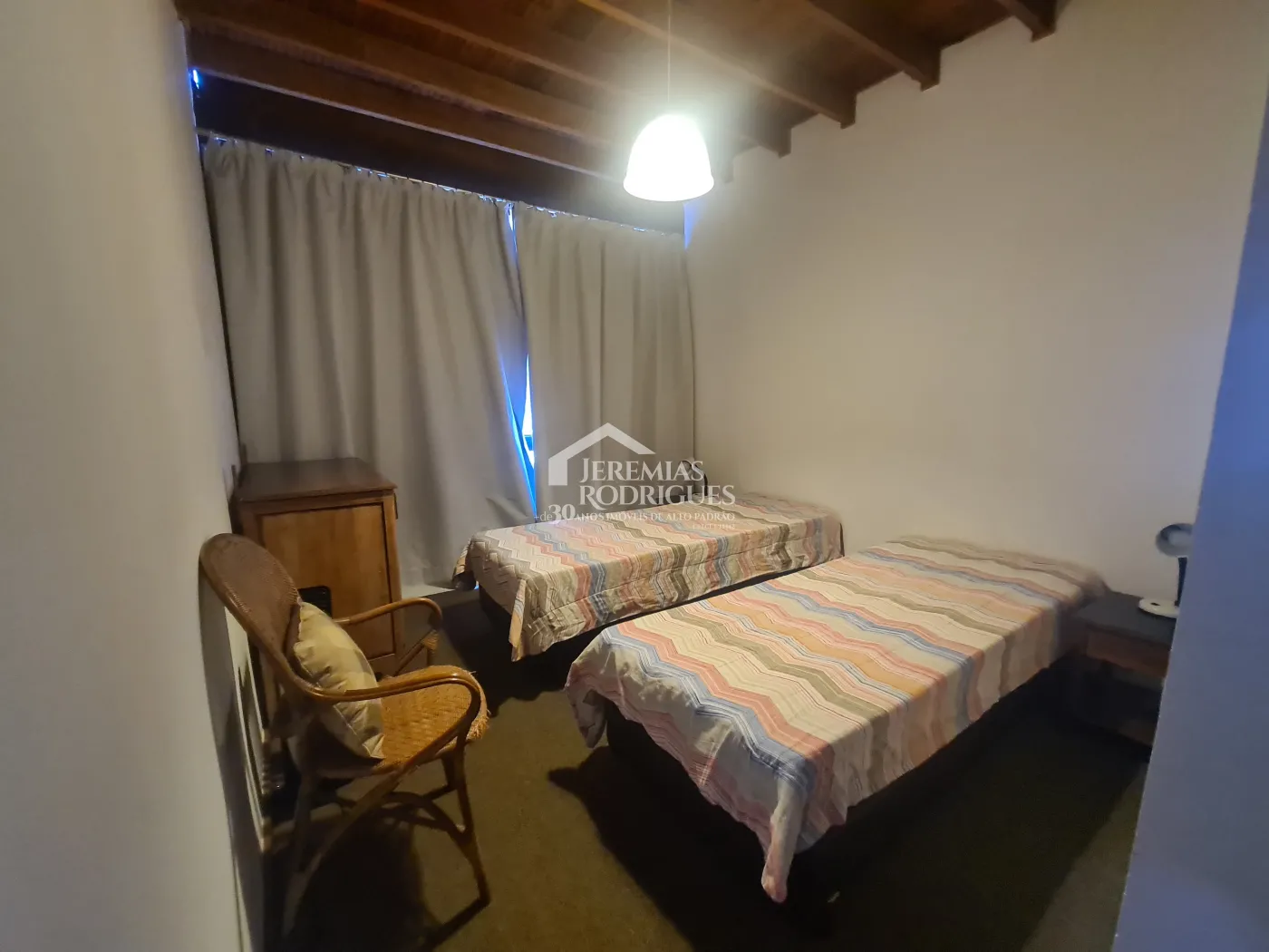 Casa à venda com 6 suítes no Condomínio Jardim Véu da Noiva em Campos do Jordão/SP