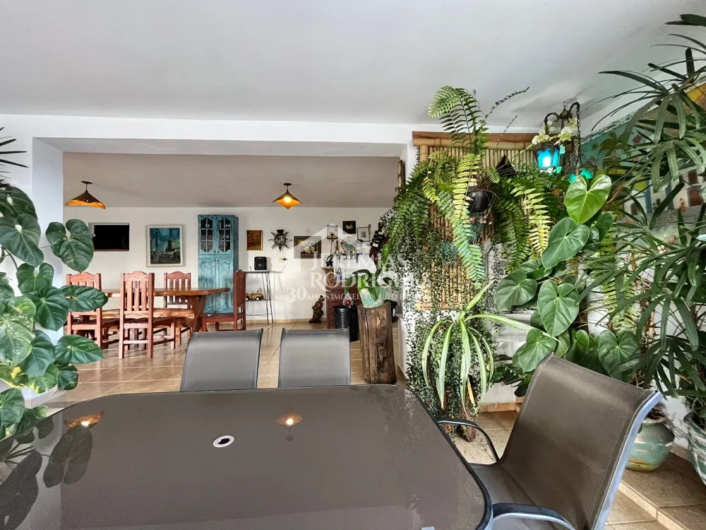 Casa com 4 dormitórios, 360 m² - Condomínio Chácaras Cataguá- Taubaté/SP