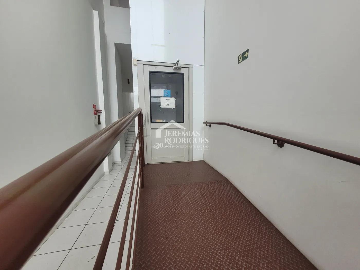 Sala comercial com 102 m² - Centro - Pindamonhangaba/SP