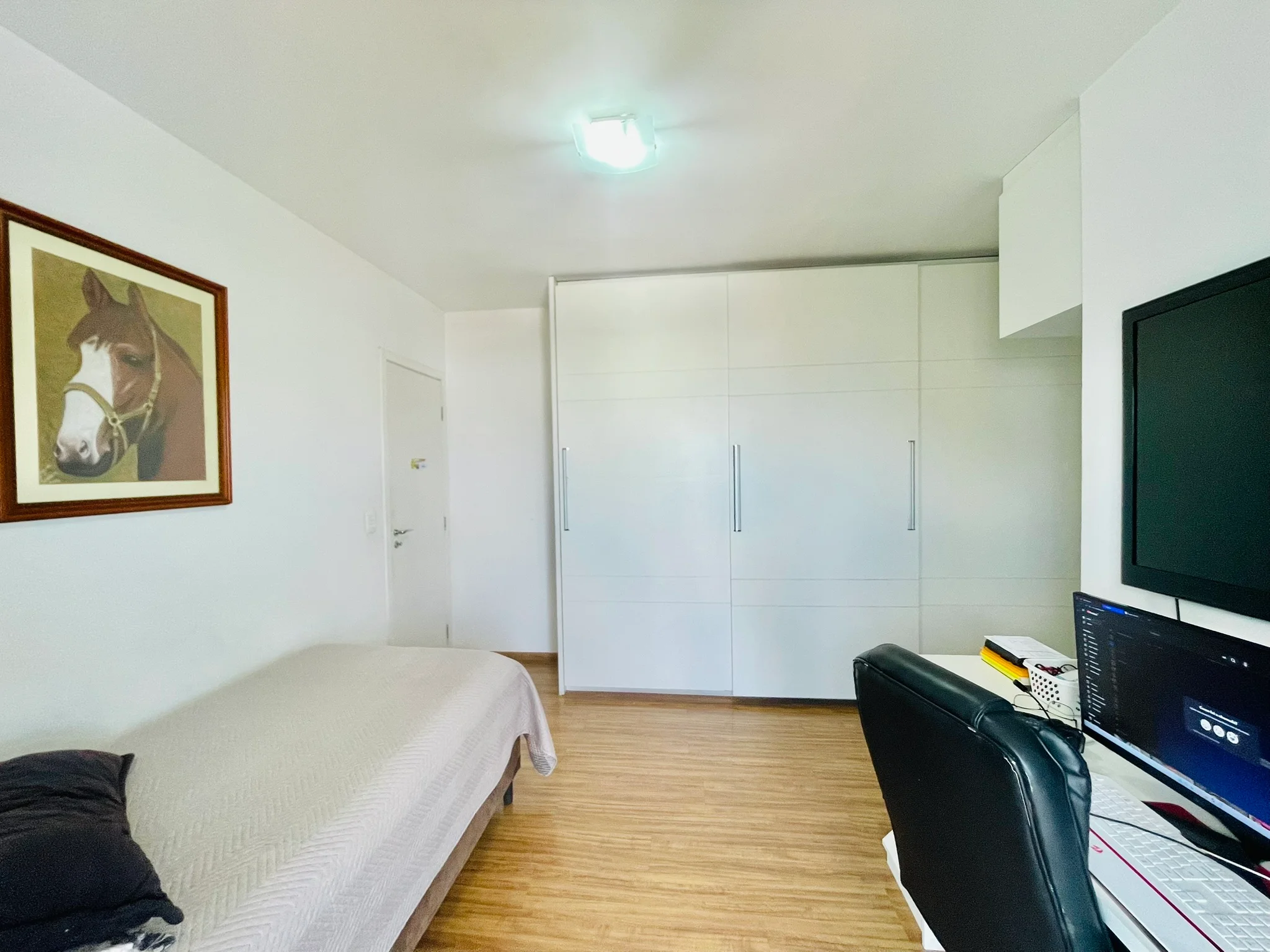 Cobertura duplex à venda no Edifício San Paolo em Taubaté/SP. 