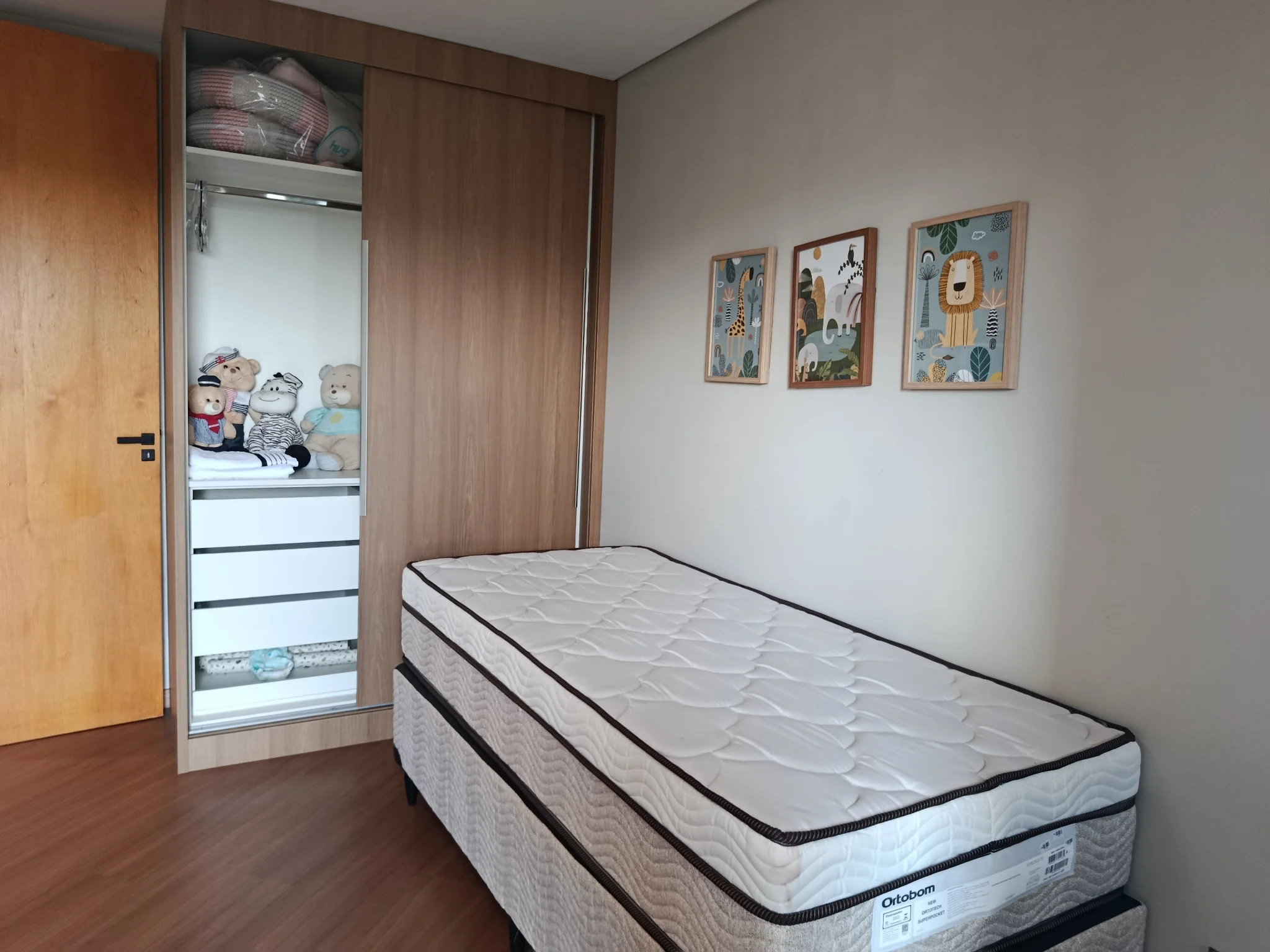 Casa com 8 suítes á venda no Condomínio Allemansratt em Campos do Jordão /SP.