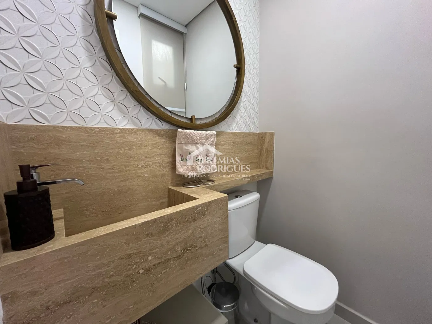 Apartamento à venda com 3 suítes, 142 m² no Condomínio Grand Terrace em Taubaté/SP.
