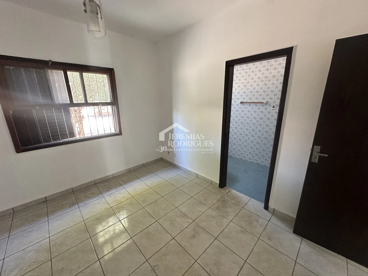 Casa para venda com 3 dormitórios no bairro Lessa em Pindamonhangaba/SP